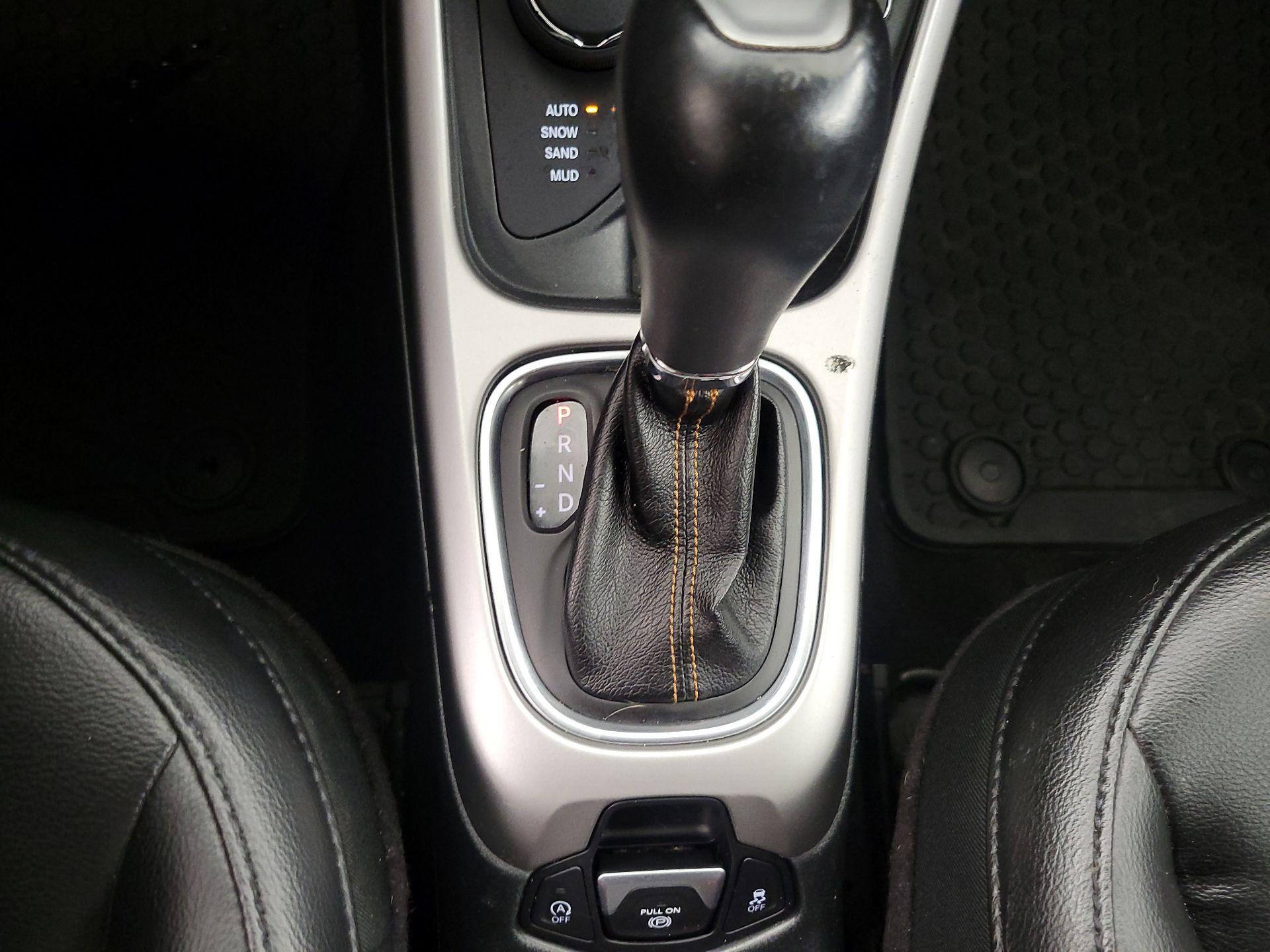 Thumbnail: 2018 Jeep Compass - 17