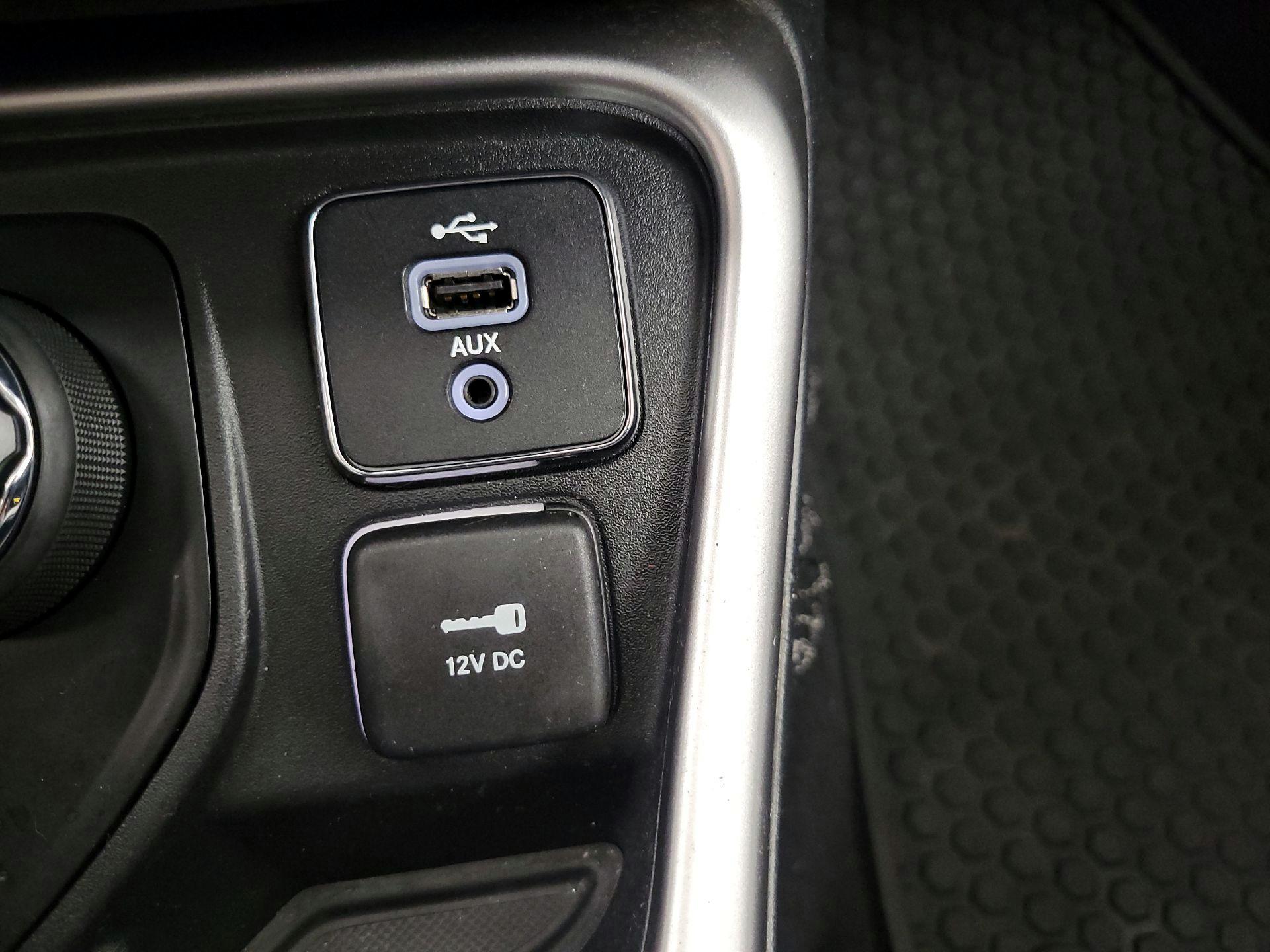 Thumbnail: 2018 Jeep Compass - 18