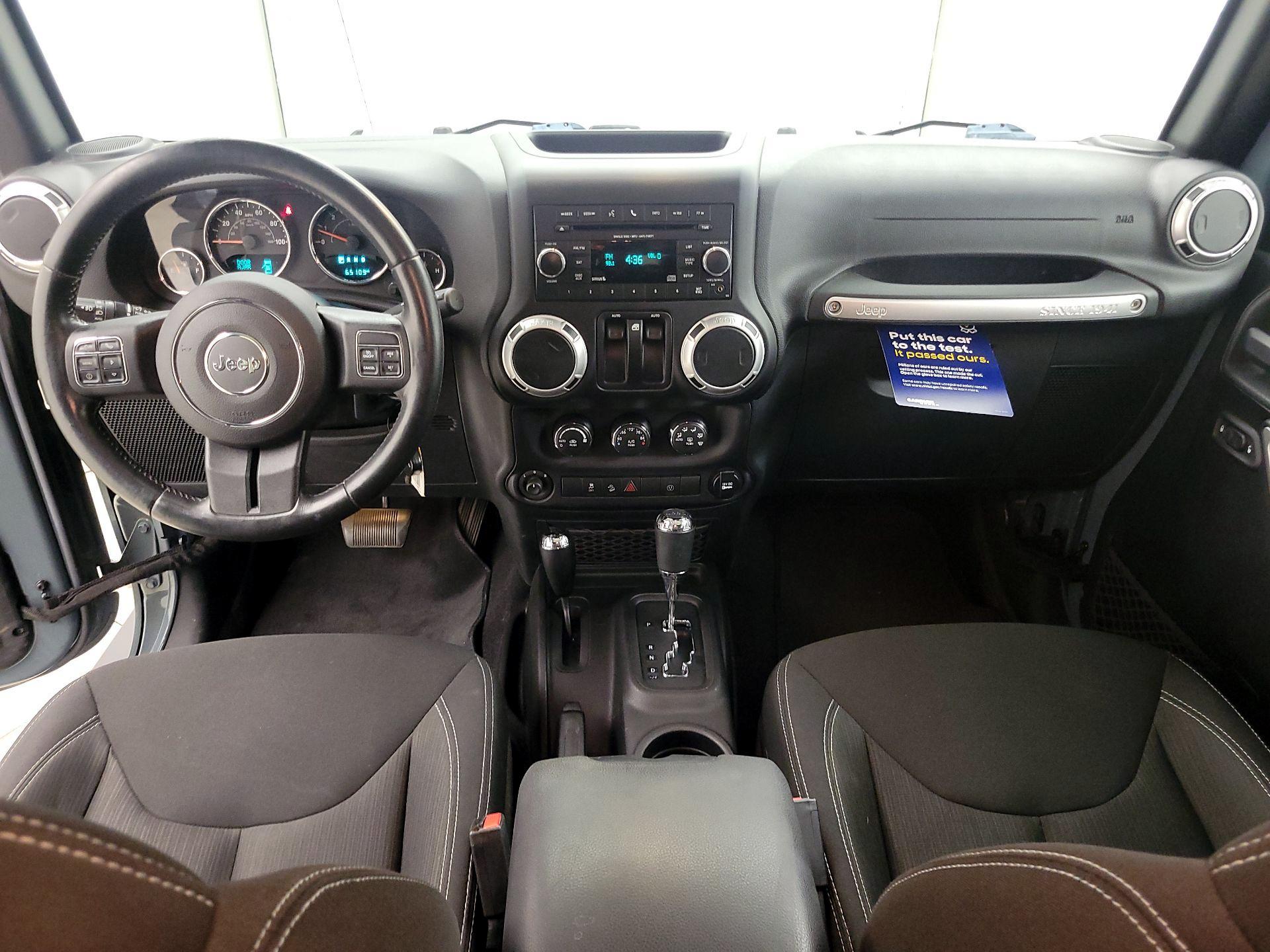 Thumbnail: 2015 Jeep Wrangler - 9