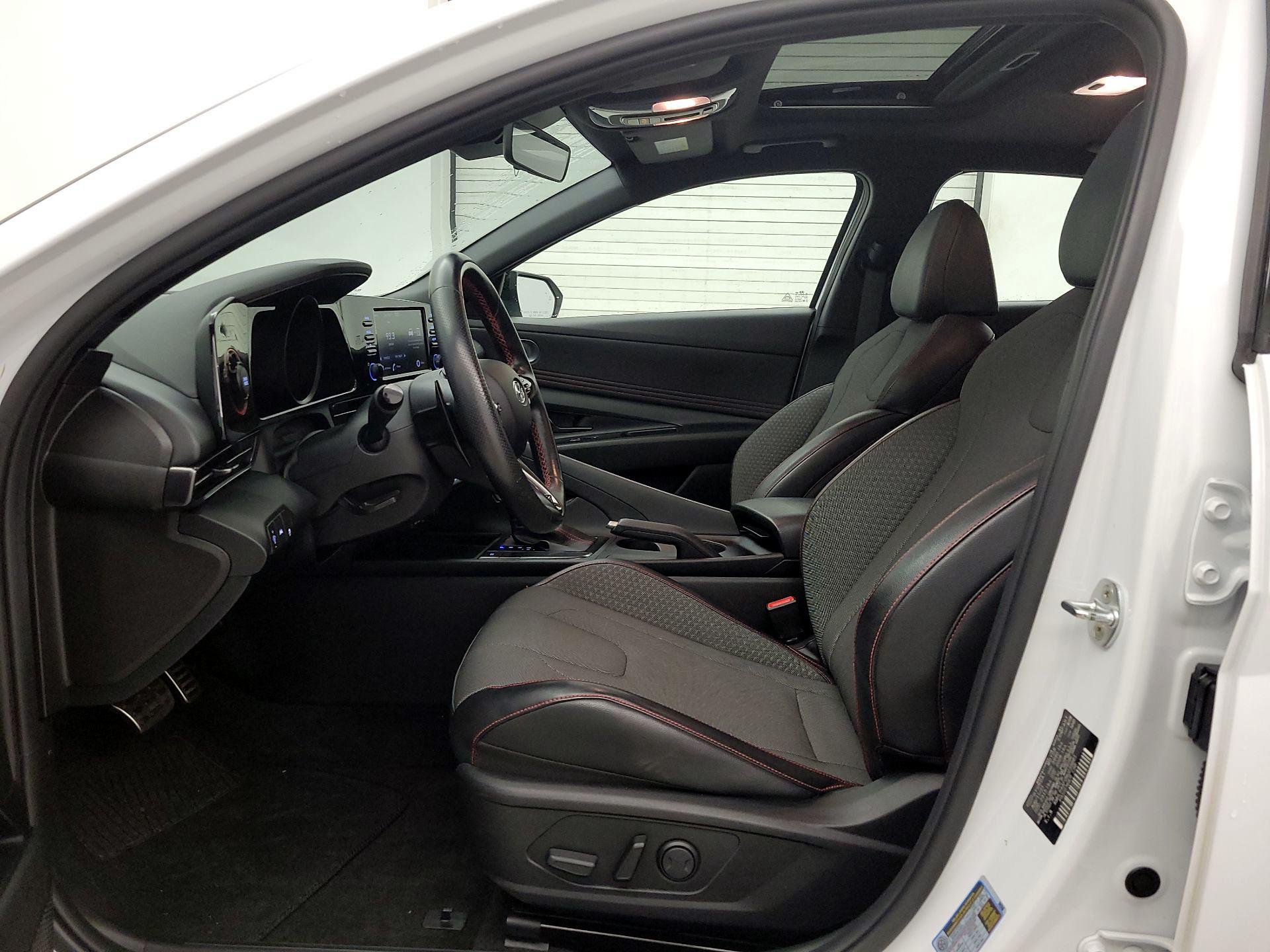 Thumbnail: 2022 Hyundai Elantra - 11