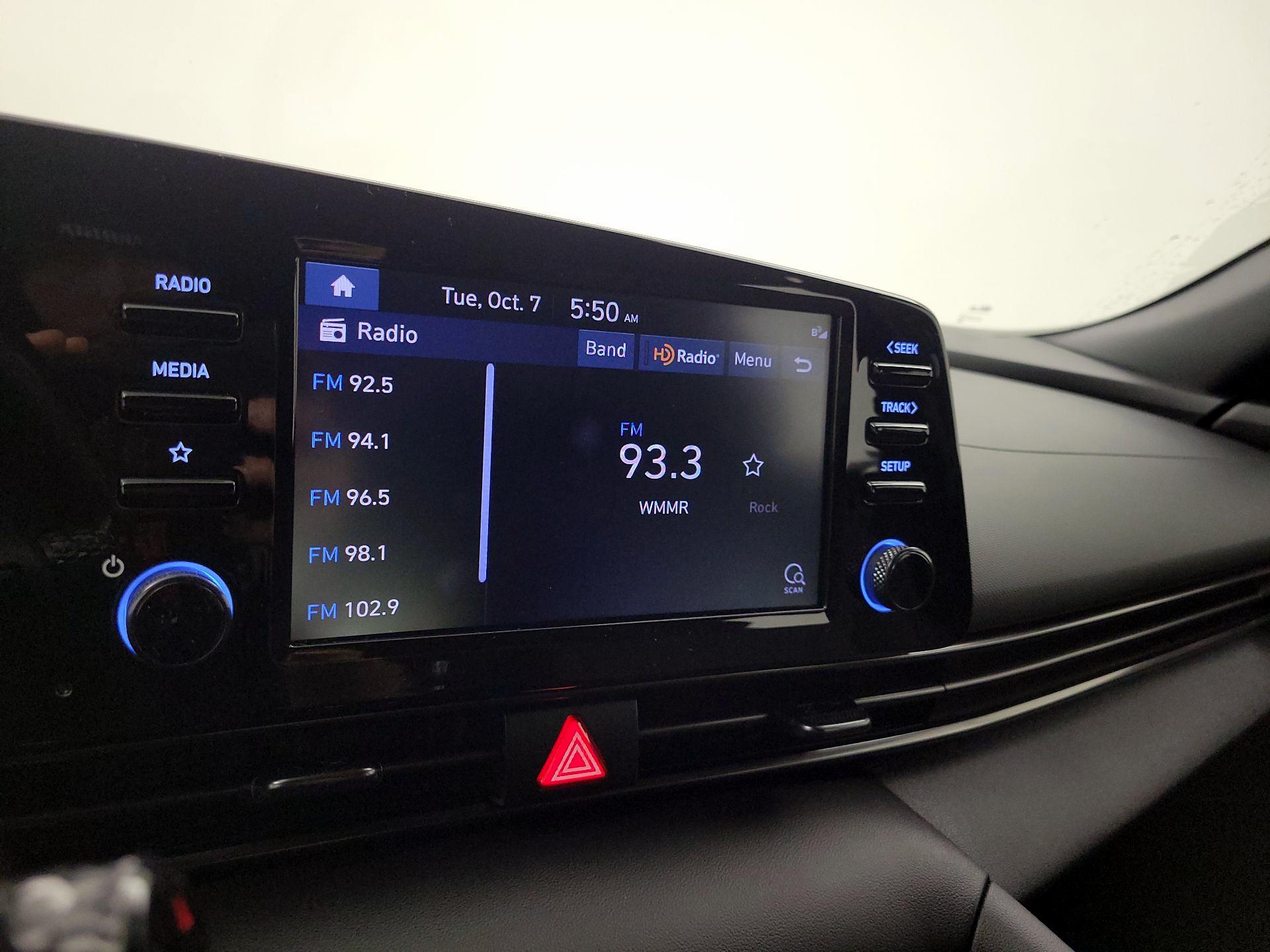 Thumbnail: 2022 Hyundai Elantra - 15