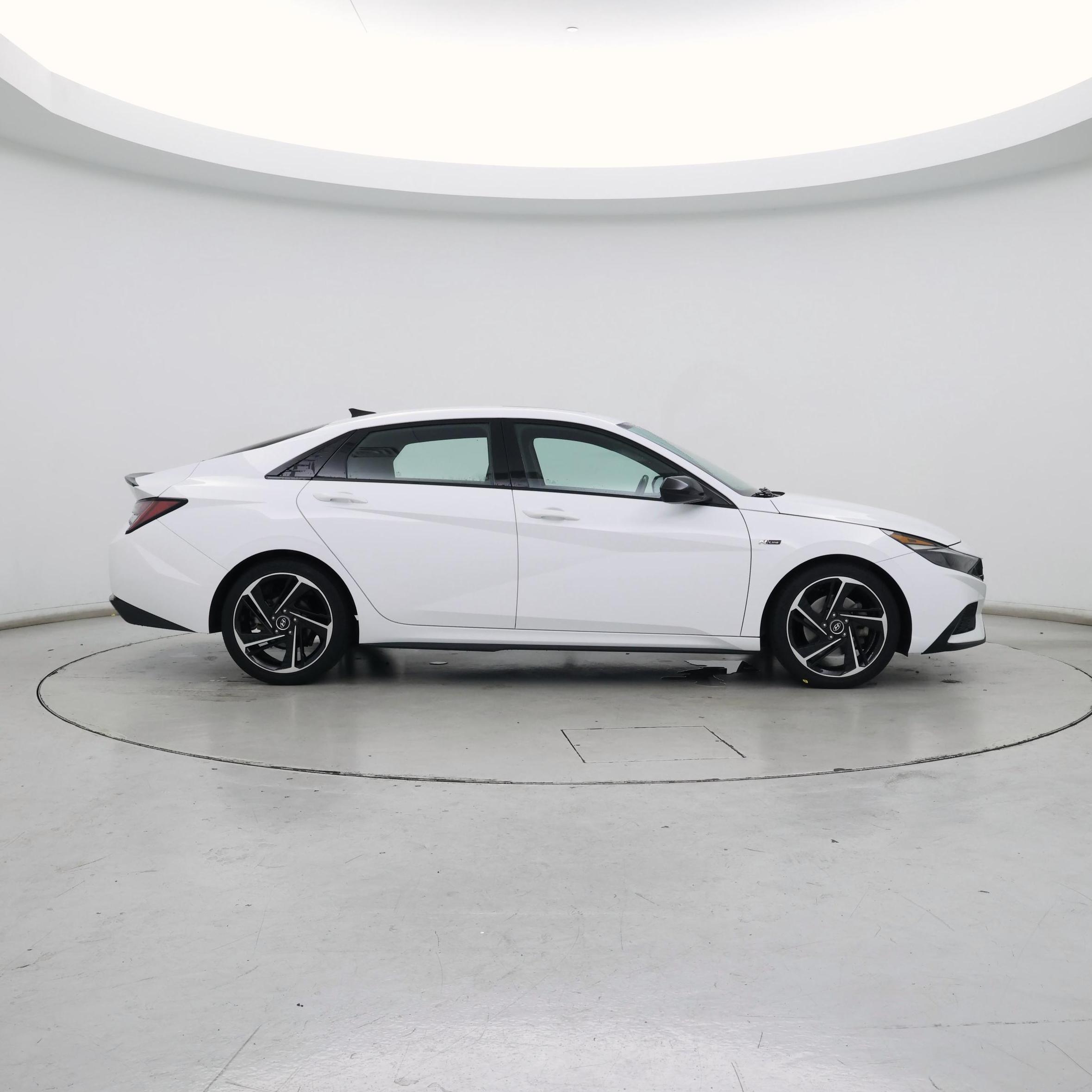 Thumbnail: 2022 Hyundai Elantra - 7