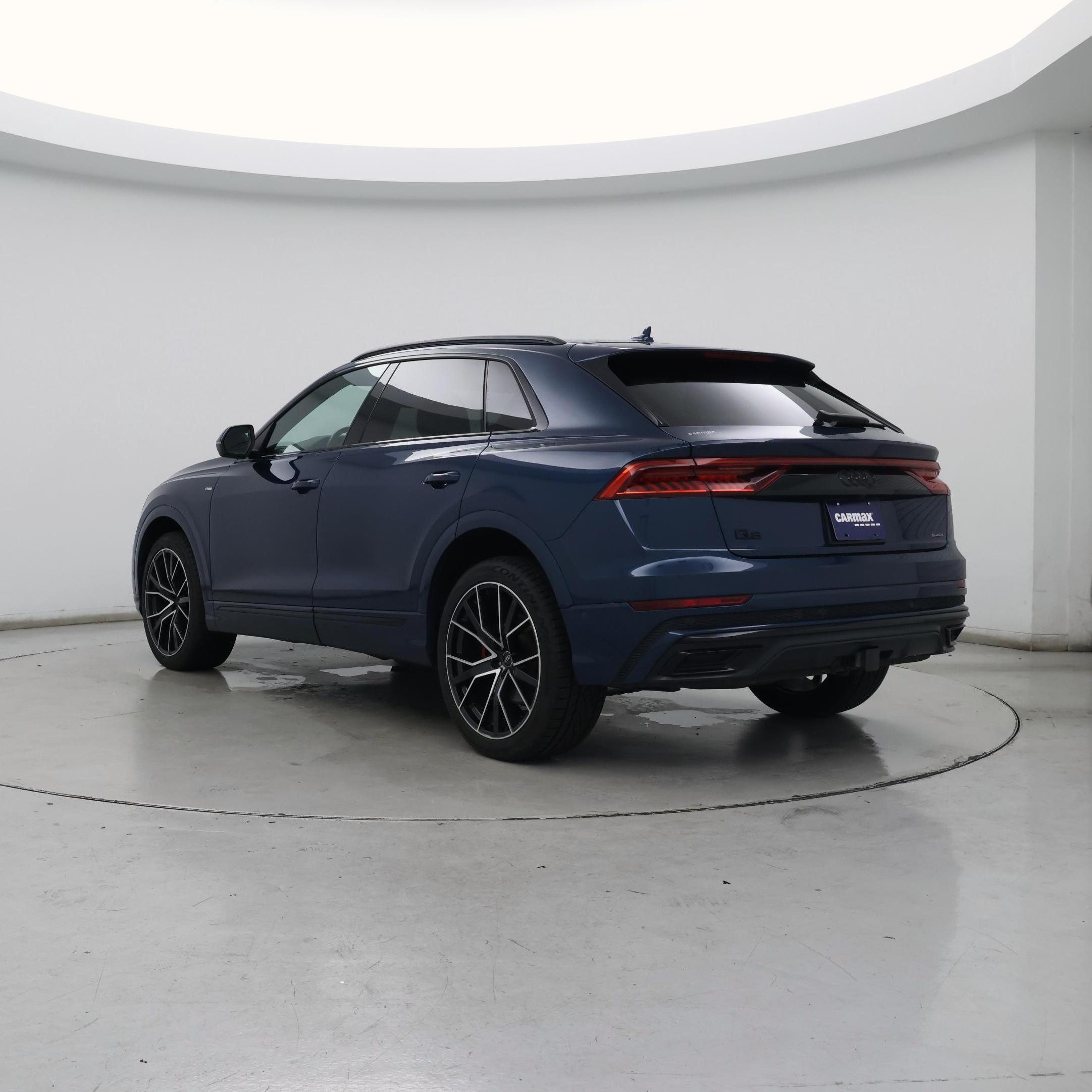 Thumbnail: 2021 Audi Q8 - 2