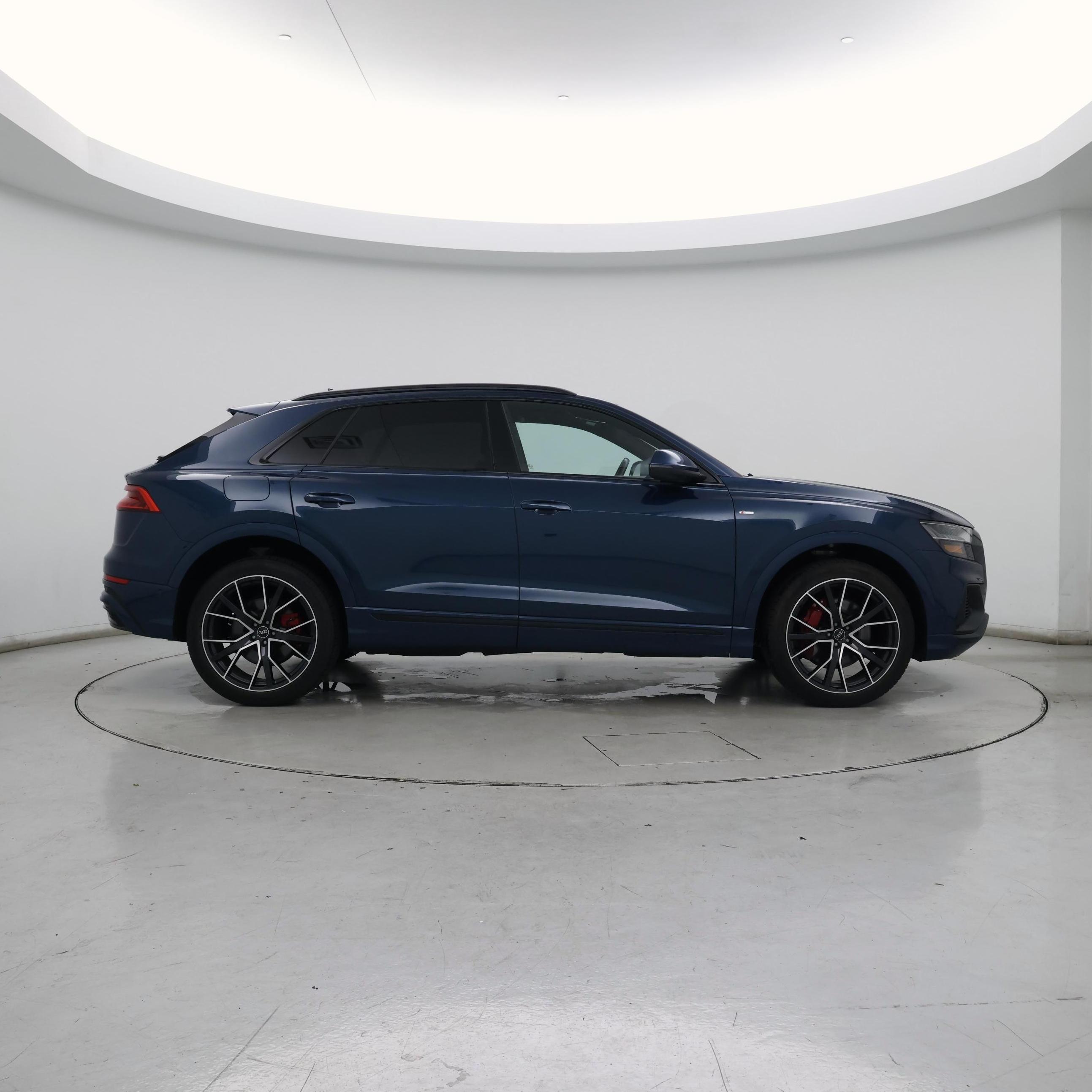 Thumbnail: 2021 Audi Q8 - 7