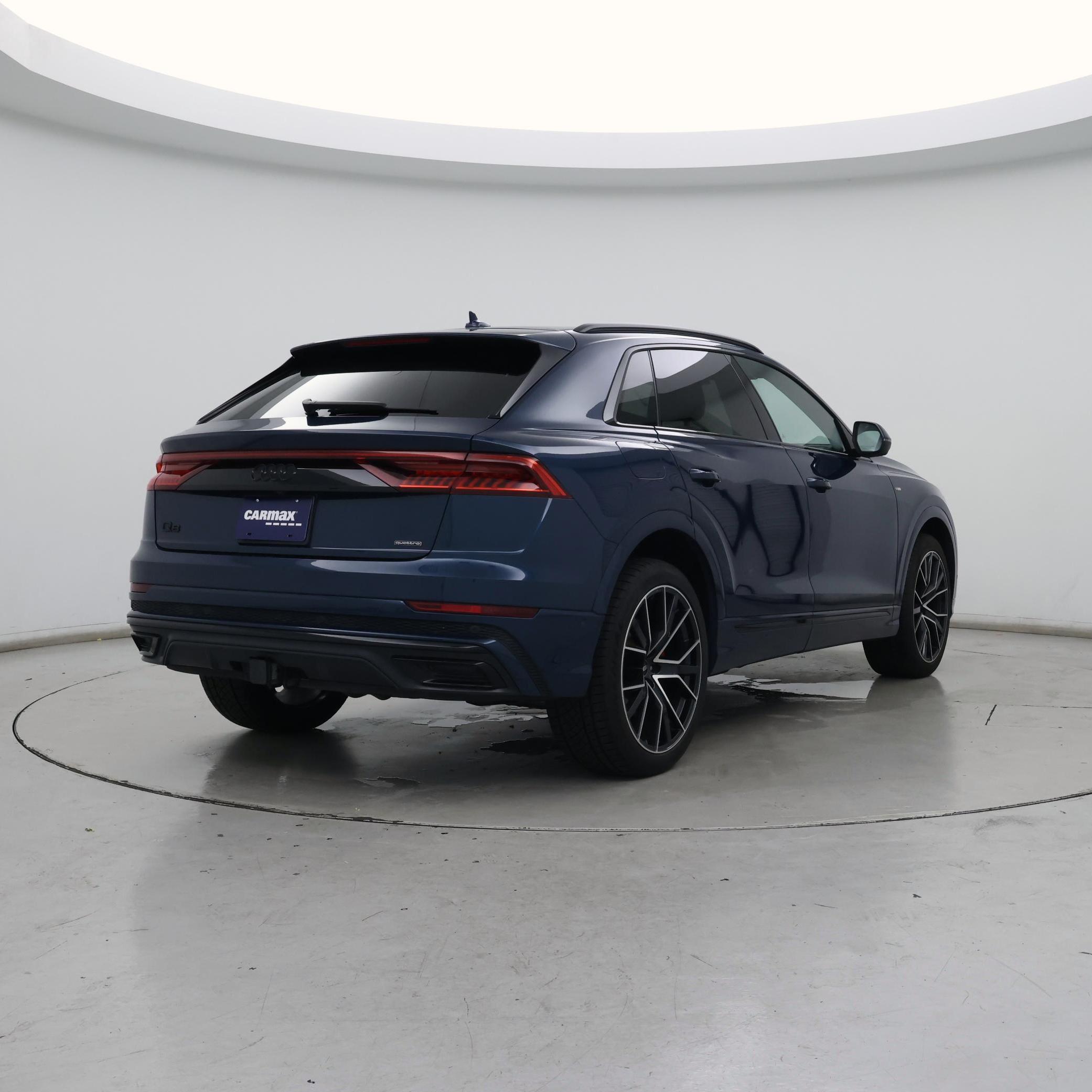 Thumbnail: 2021 Audi Q8 - 8