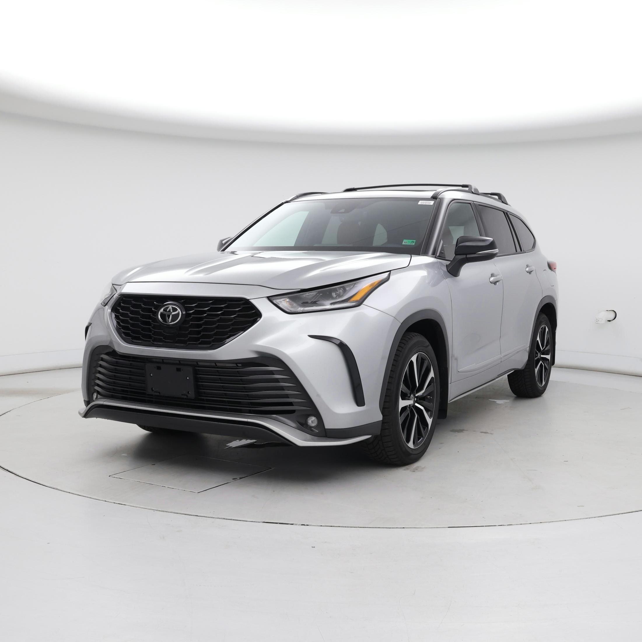 Thumbnail: 2022 Toyota Highlander - 4