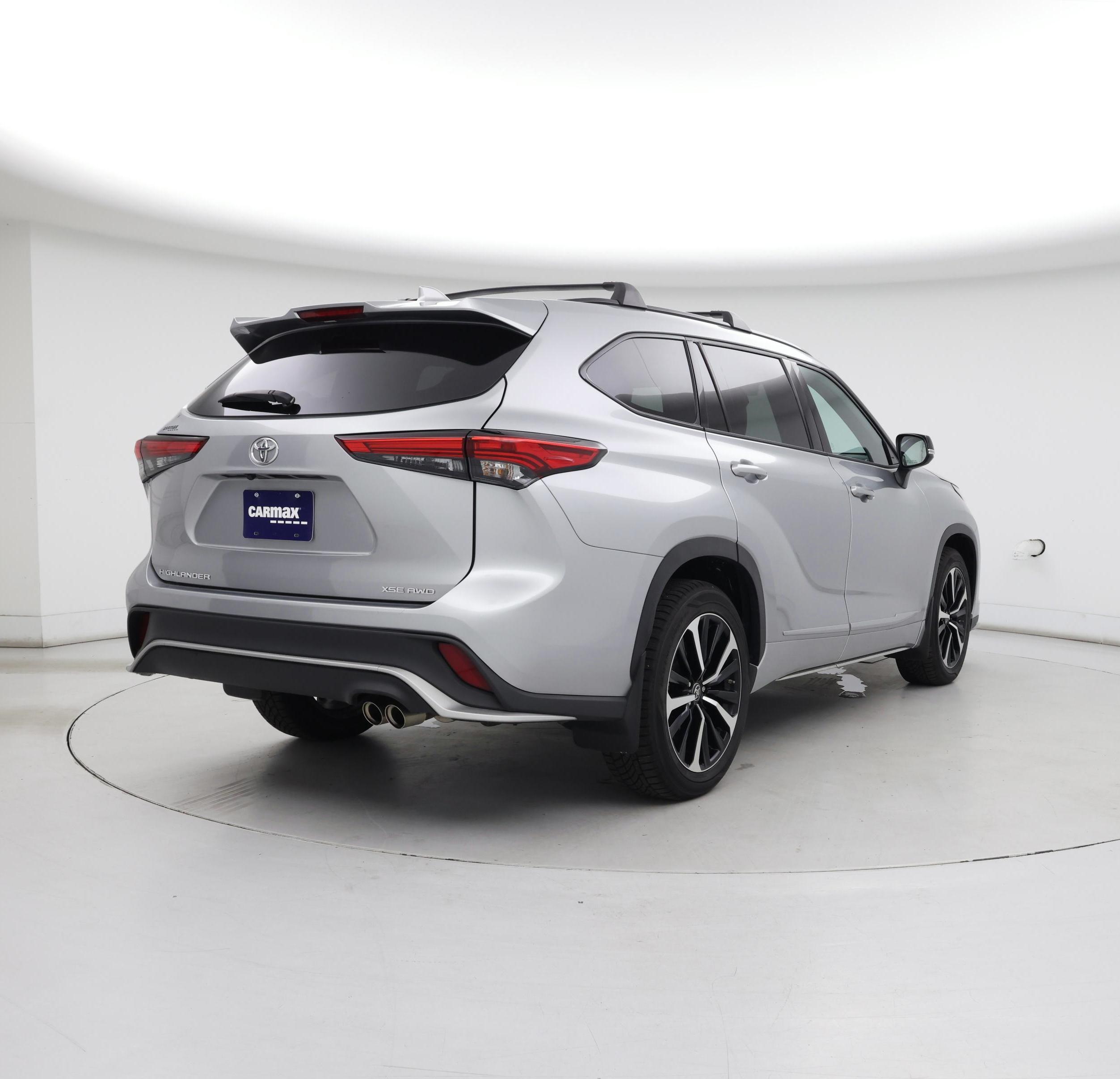 Thumbnail: 2022 Toyota Highlander - 8