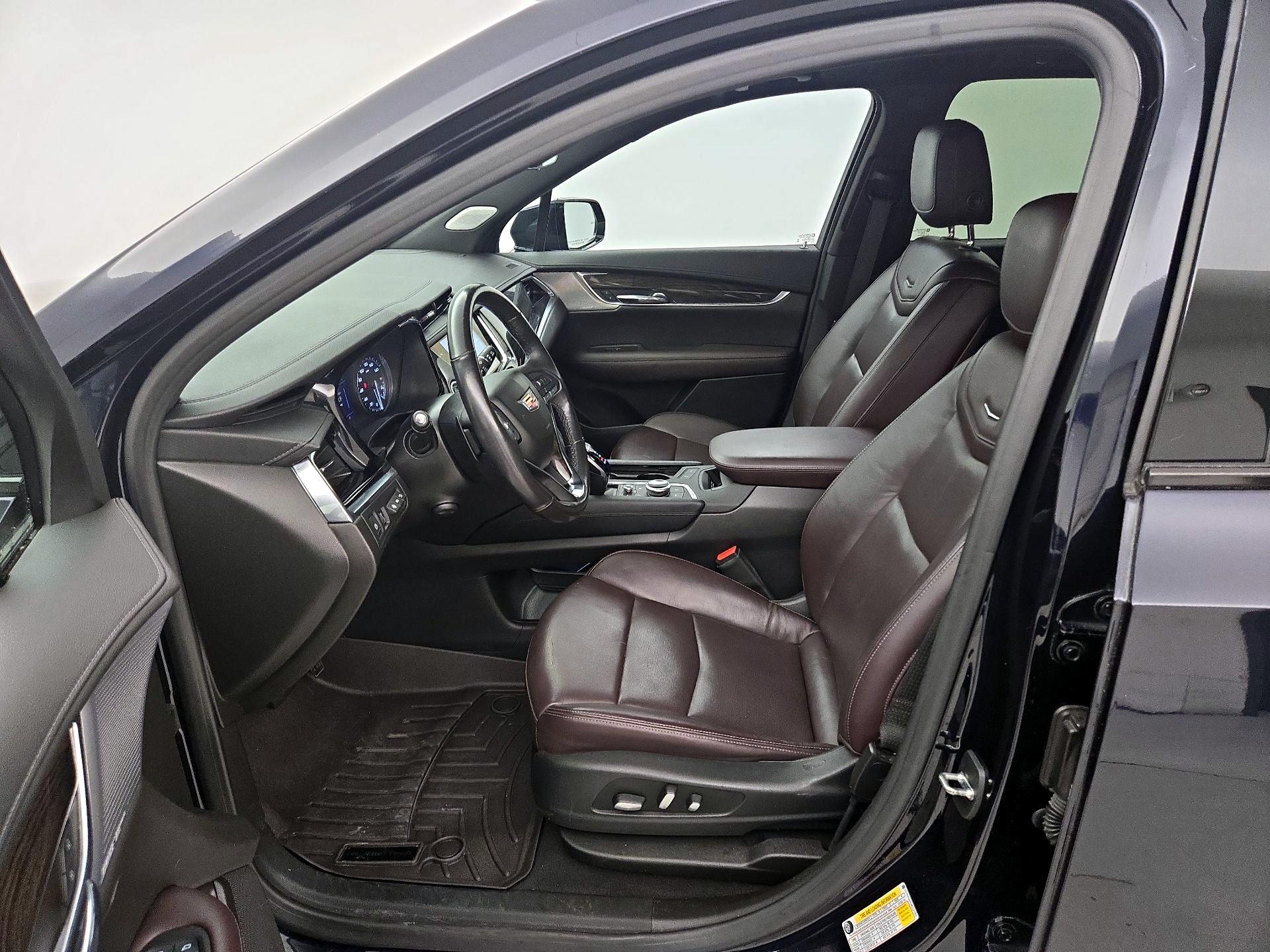 Thumbnail: 2021 Cadillac XT6 - 11