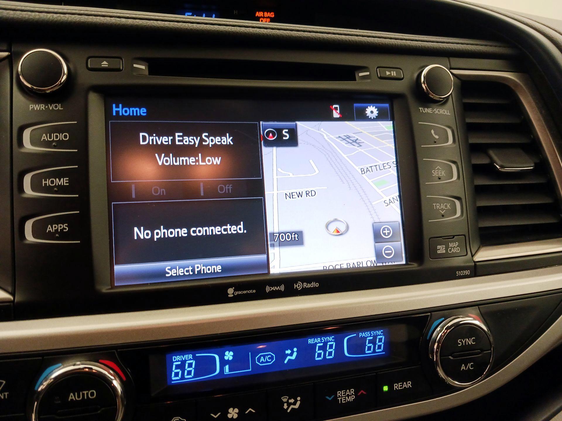 Thumbnail: 2019 Toyota Highlander - 14
