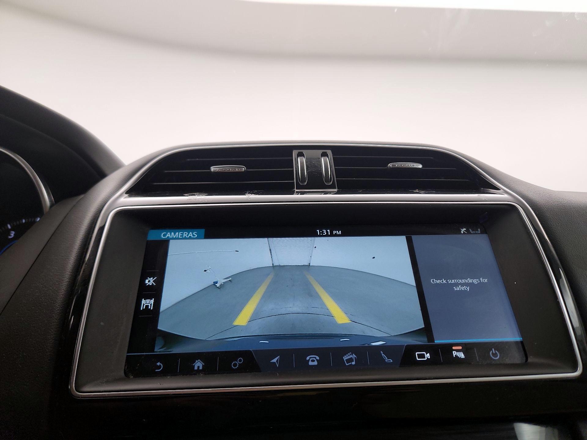 Thumbnail: 2019 Jaguar F-Pace - 14