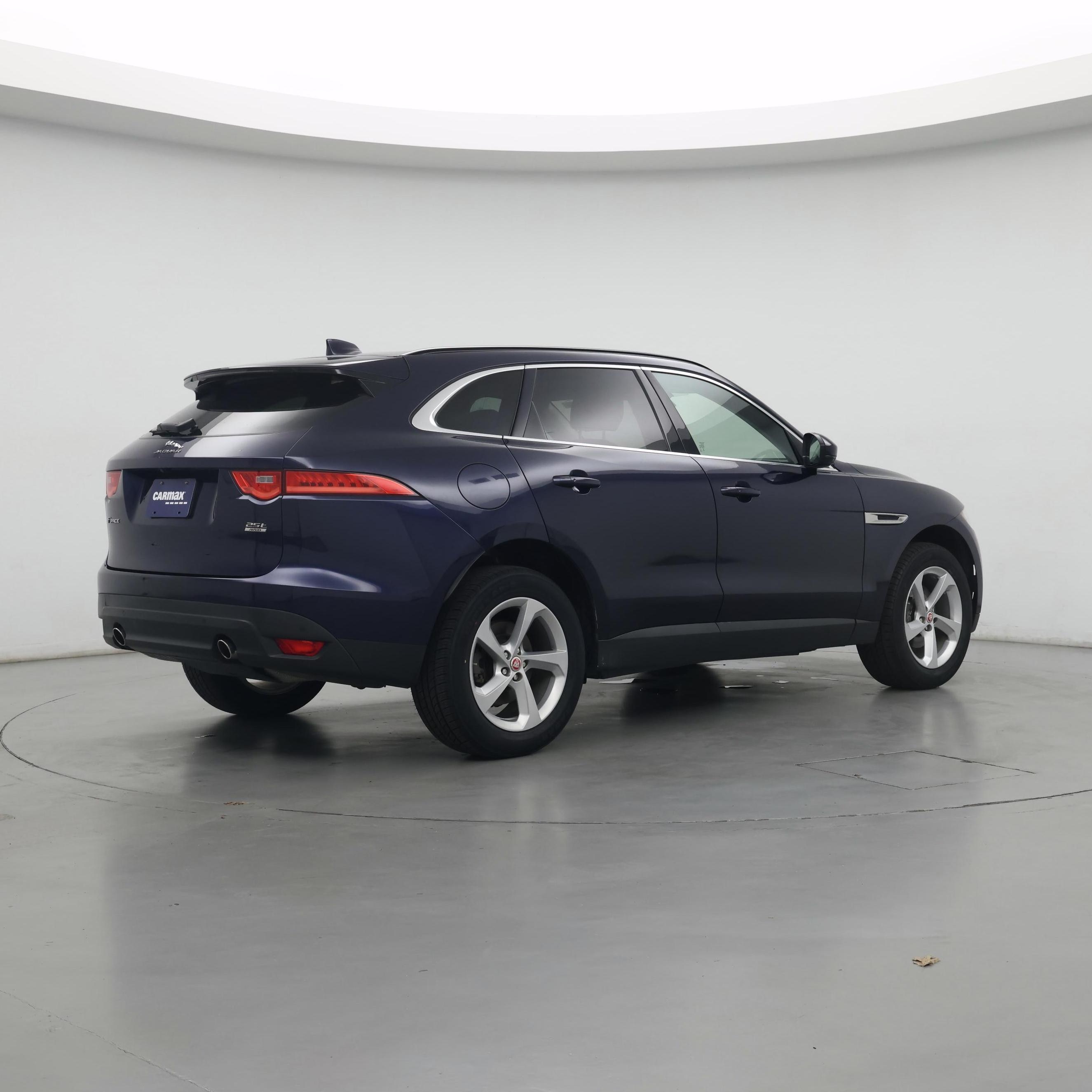 Thumbnail: 2019 Jaguar F-Pace - 7