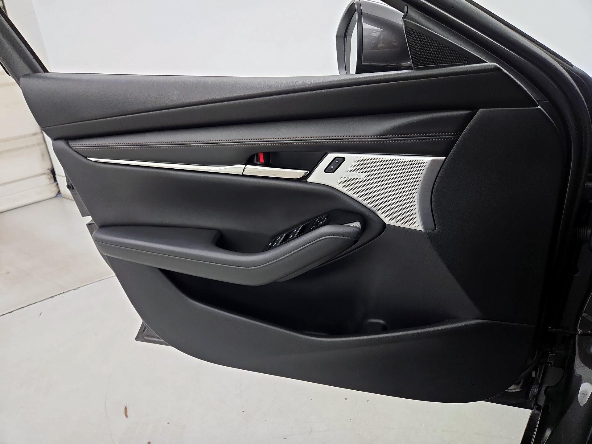 Thumbnail: 2022 Mazda Mazda3 - 12