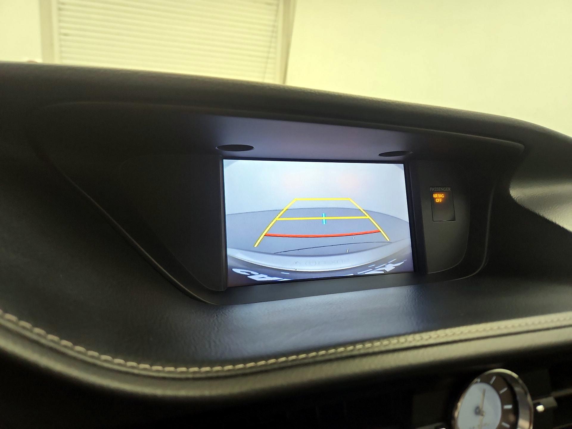 Thumbnail: 2016 Lexus ES - 14