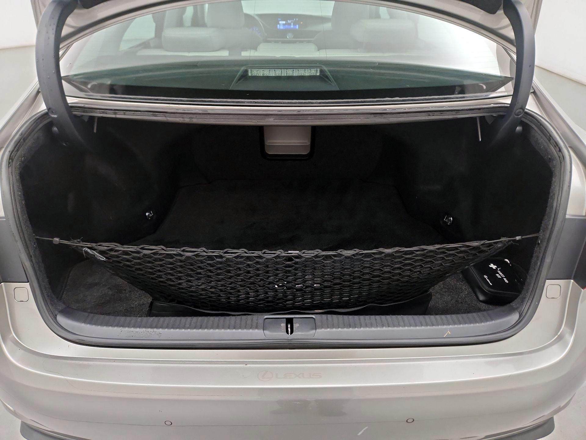 Thumbnail: 2016 Lexus ES - 19
