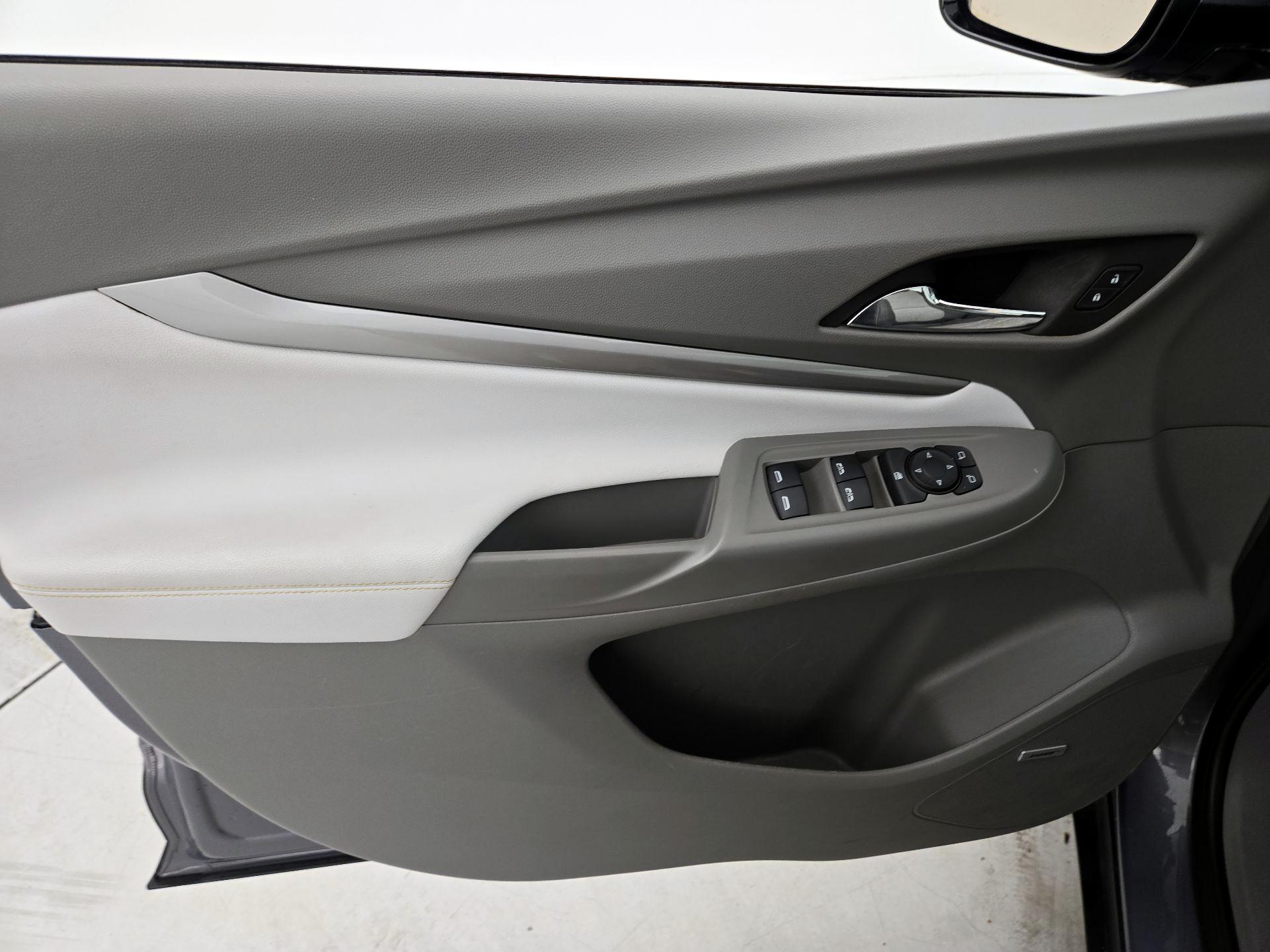Thumbnail: 2022 Chevrolet Bolt EUV - 12