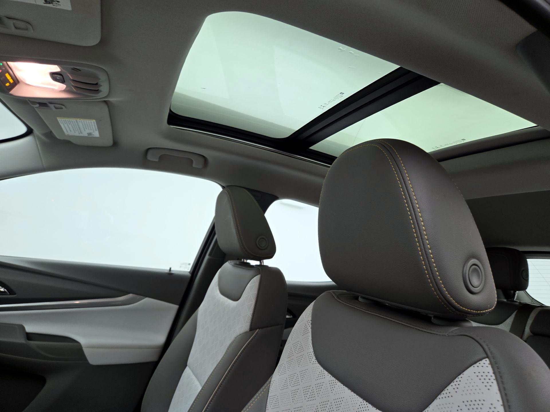 Thumbnail: 2022 Chevrolet Bolt EUV - 20