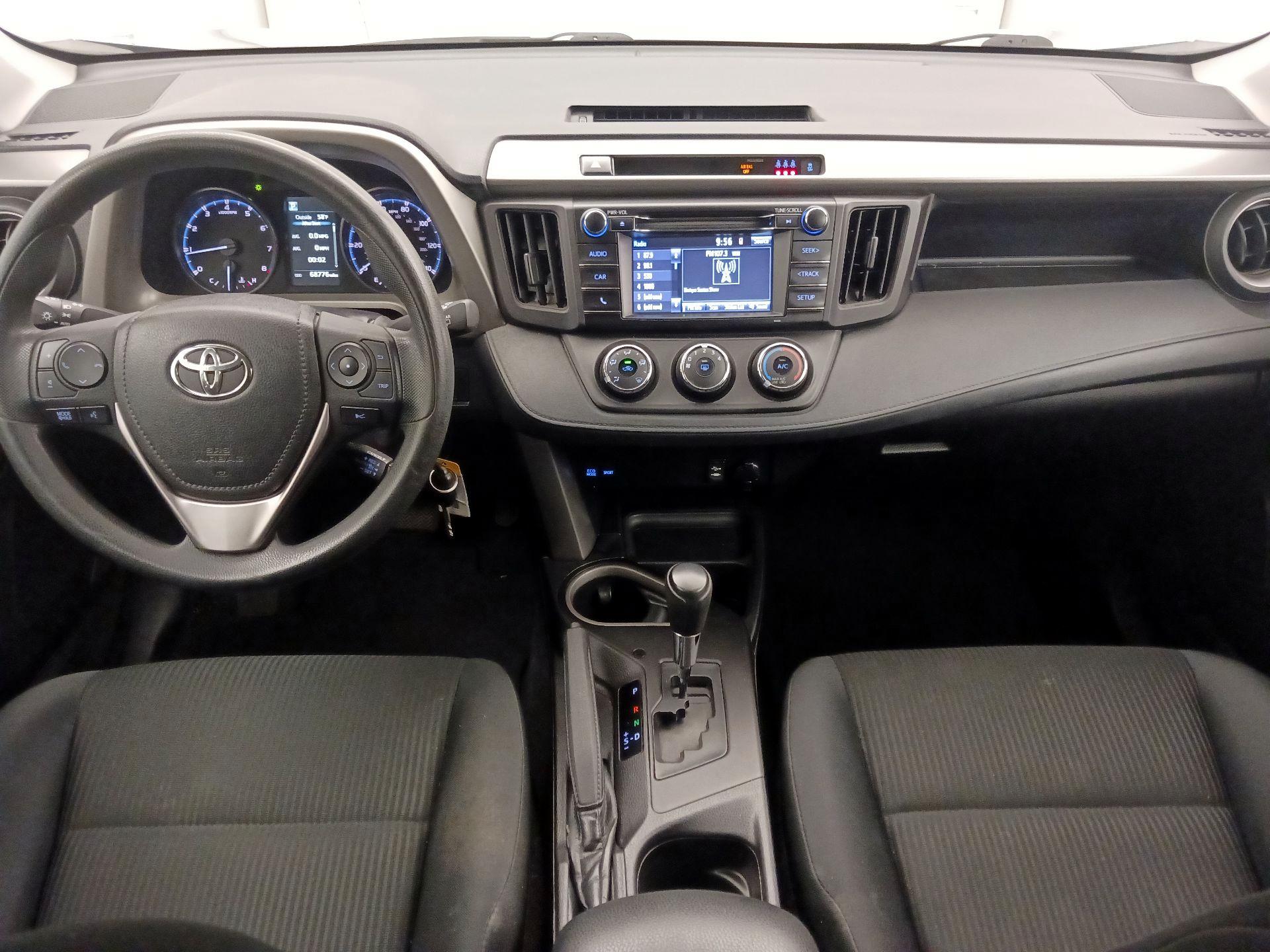Thumbnail: 2017 Toyota RAV4 - 9