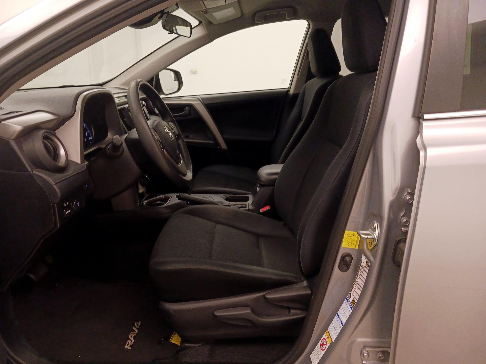 Thumbnail: 2017 Toyota RAV4 - 11
