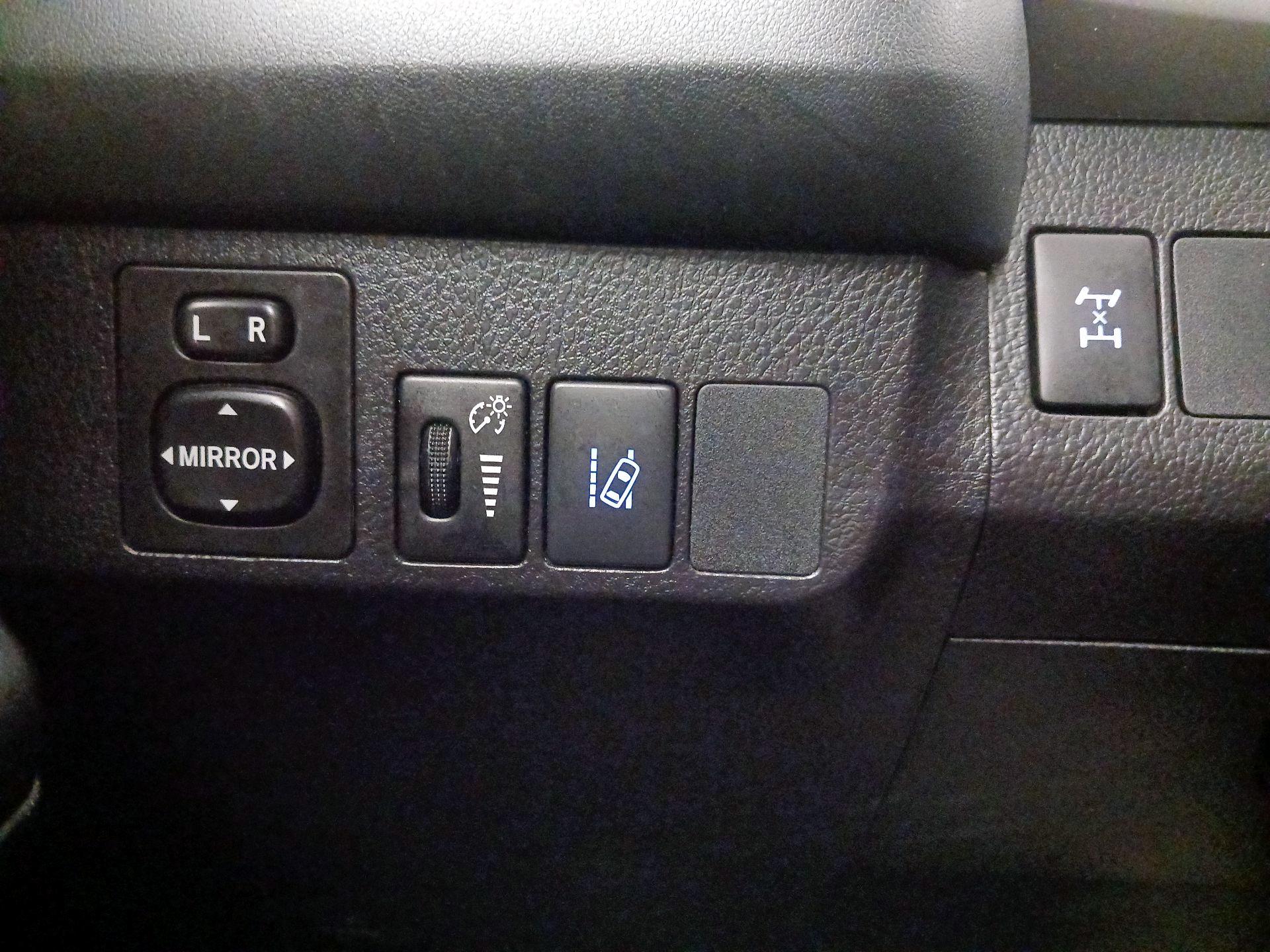 Thumbnail: 2017 Toyota RAV4 - 13