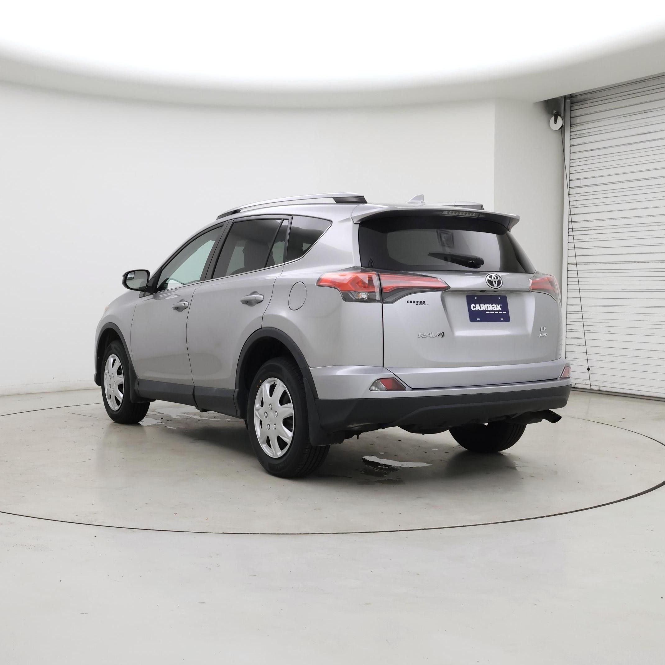 Thumbnail: 2017 Toyota RAV4 - 2