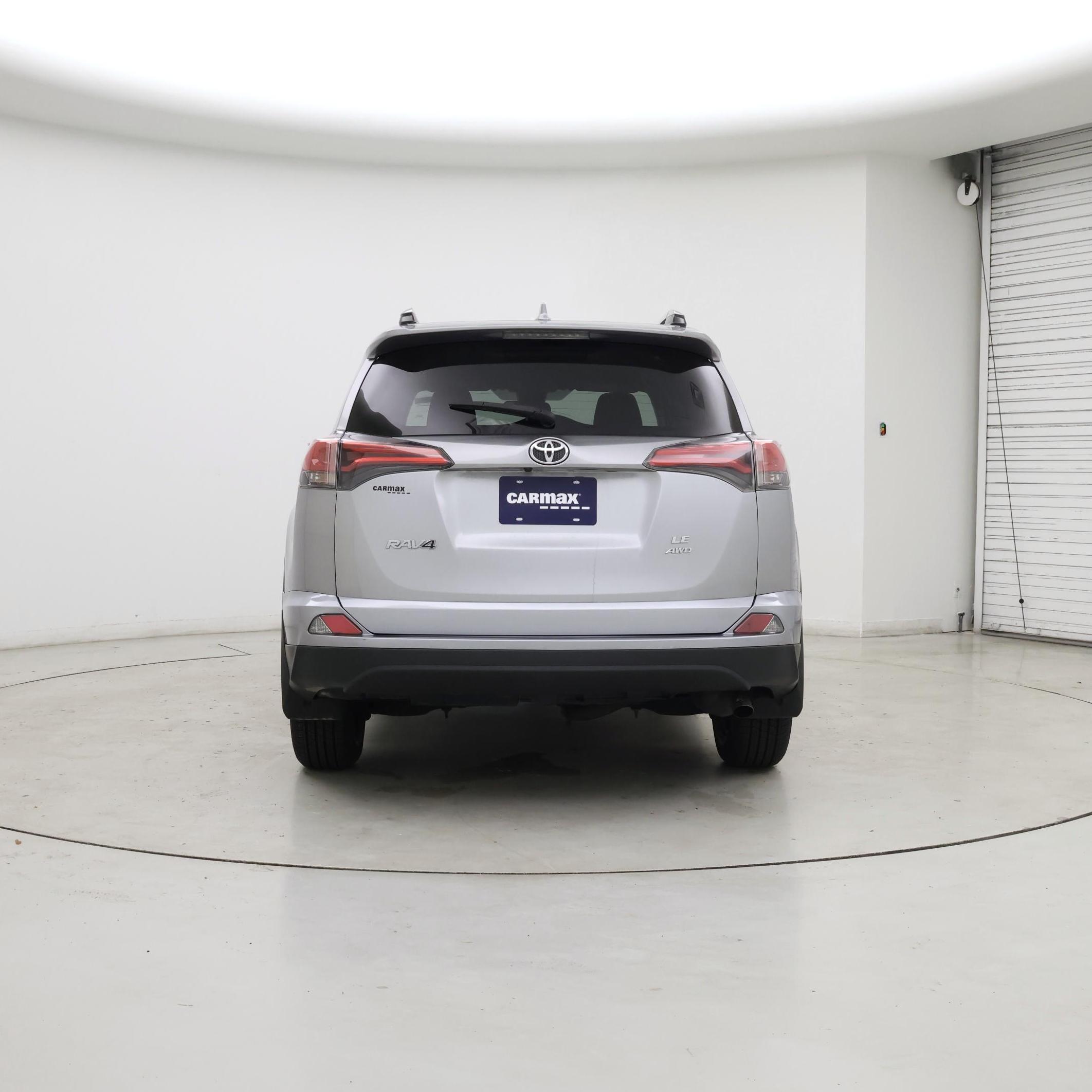 Thumbnail: 2017 Toyota RAV4 - 6