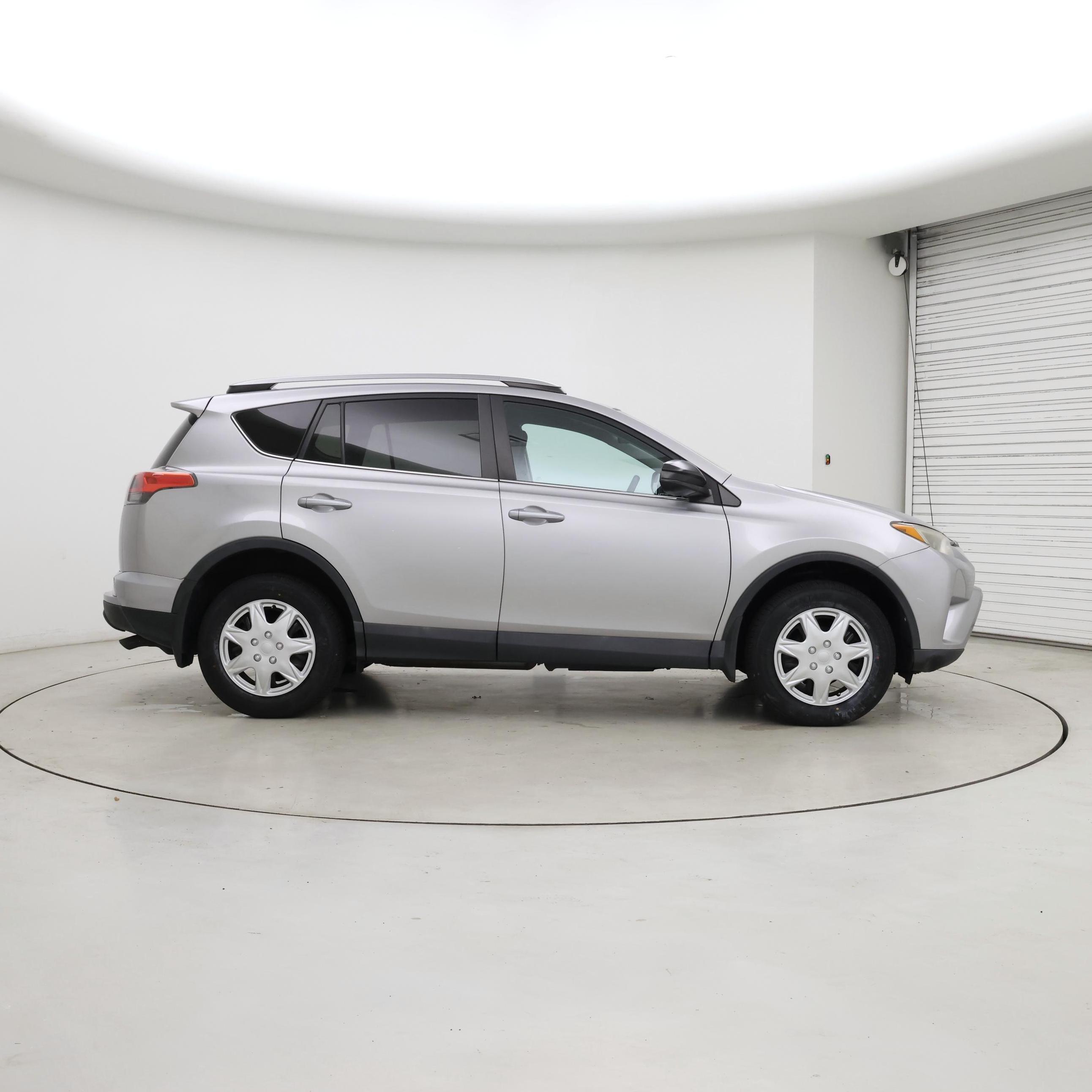Thumbnail: 2017 Toyota RAV4 - 7