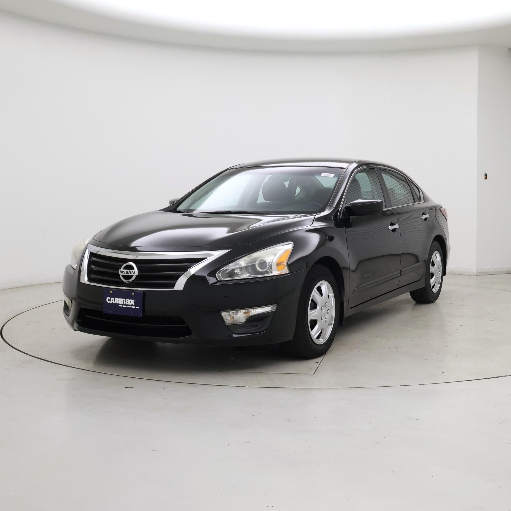 Thumbnail: 2015 Nissan Altima - 4