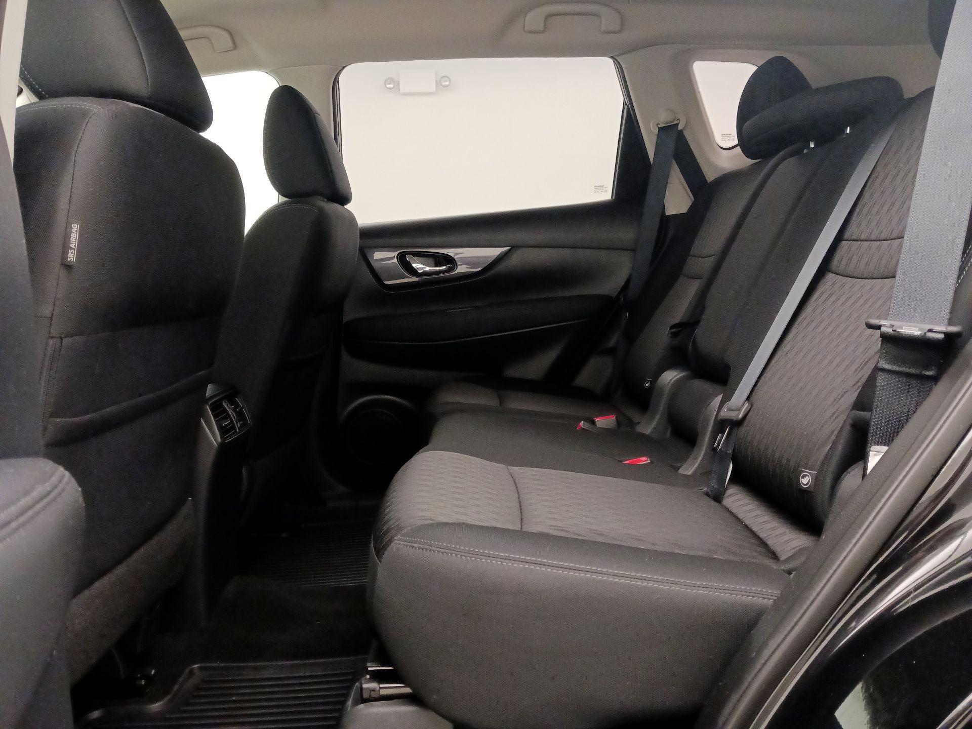 Thumbnail: 2018 Nissan Rogue - 19