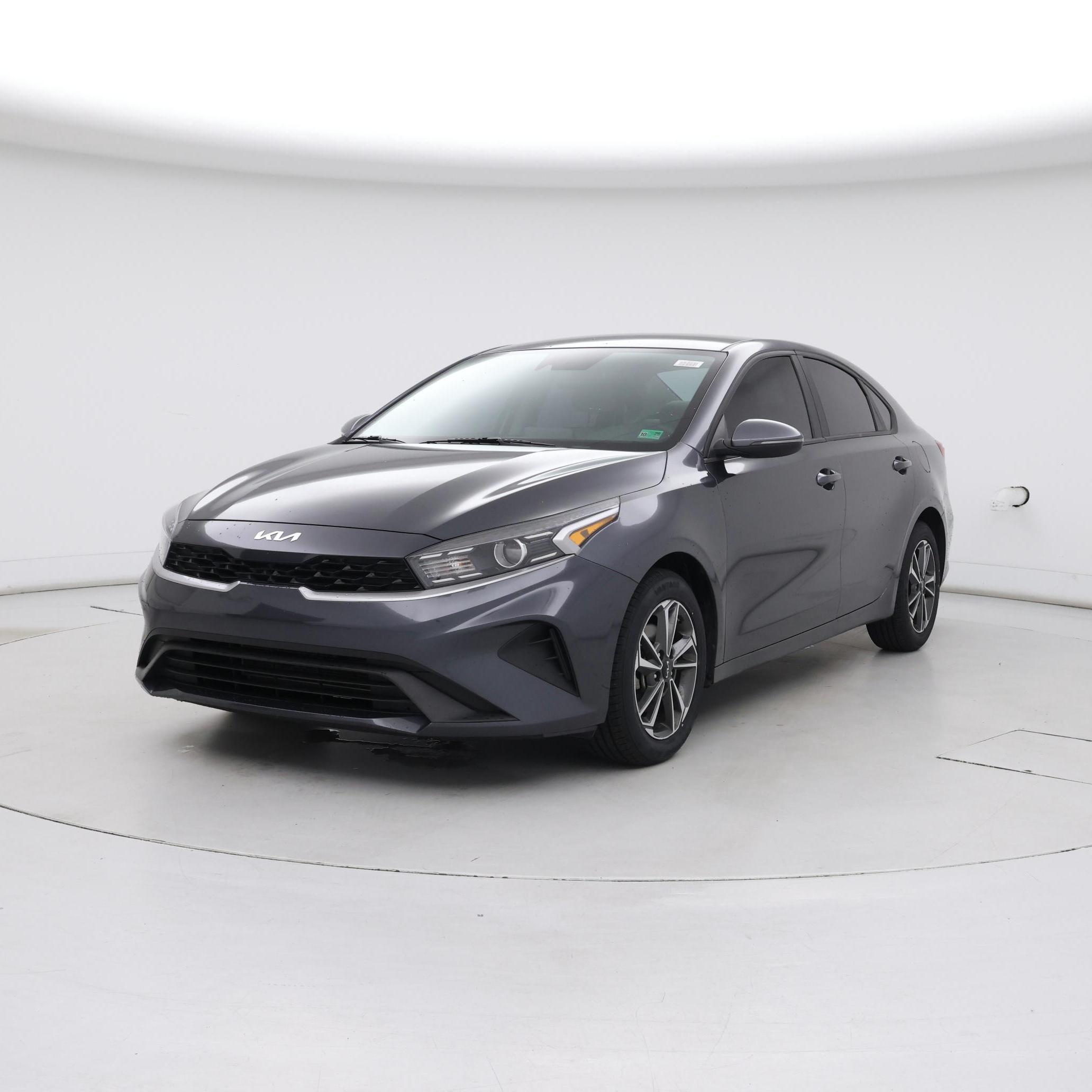 Thumbnail: 2023 Kia Forte - 4