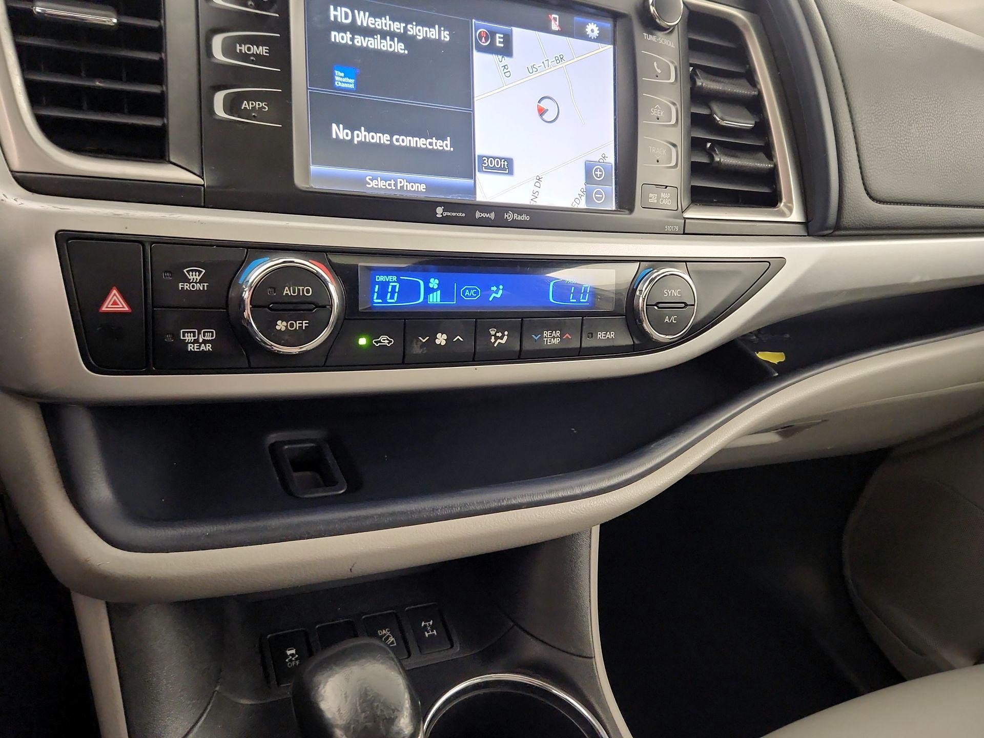 Thumbnail: 2018 Toyota Highlander - 15