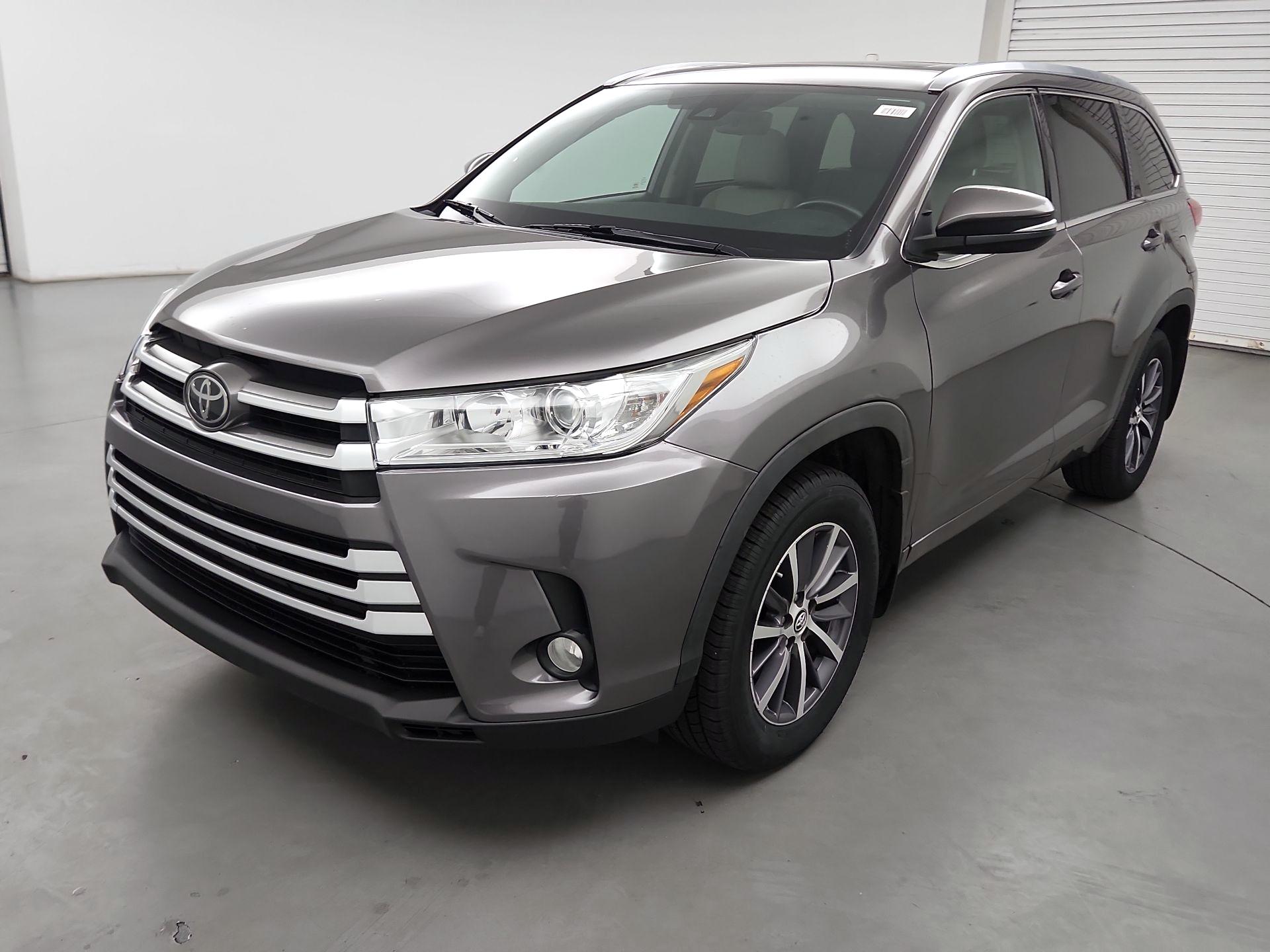 Thumbnail: 2018 Toyota Highlander - 3
