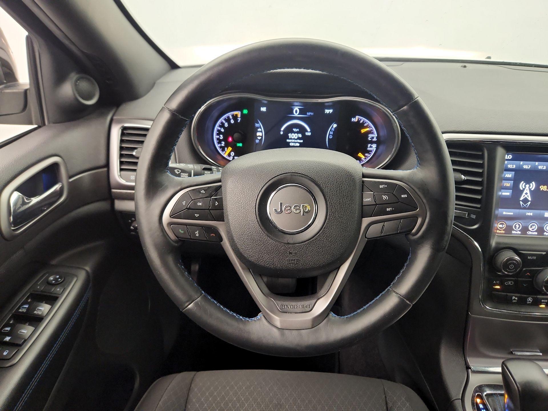 Thumbnail: 2018 Jeep Grand Cherokee - 10
