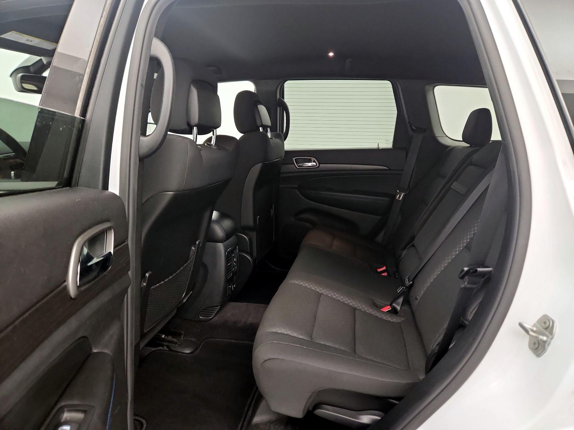 Thumbnail: 2018 Jeep Grand Cherokee - 19