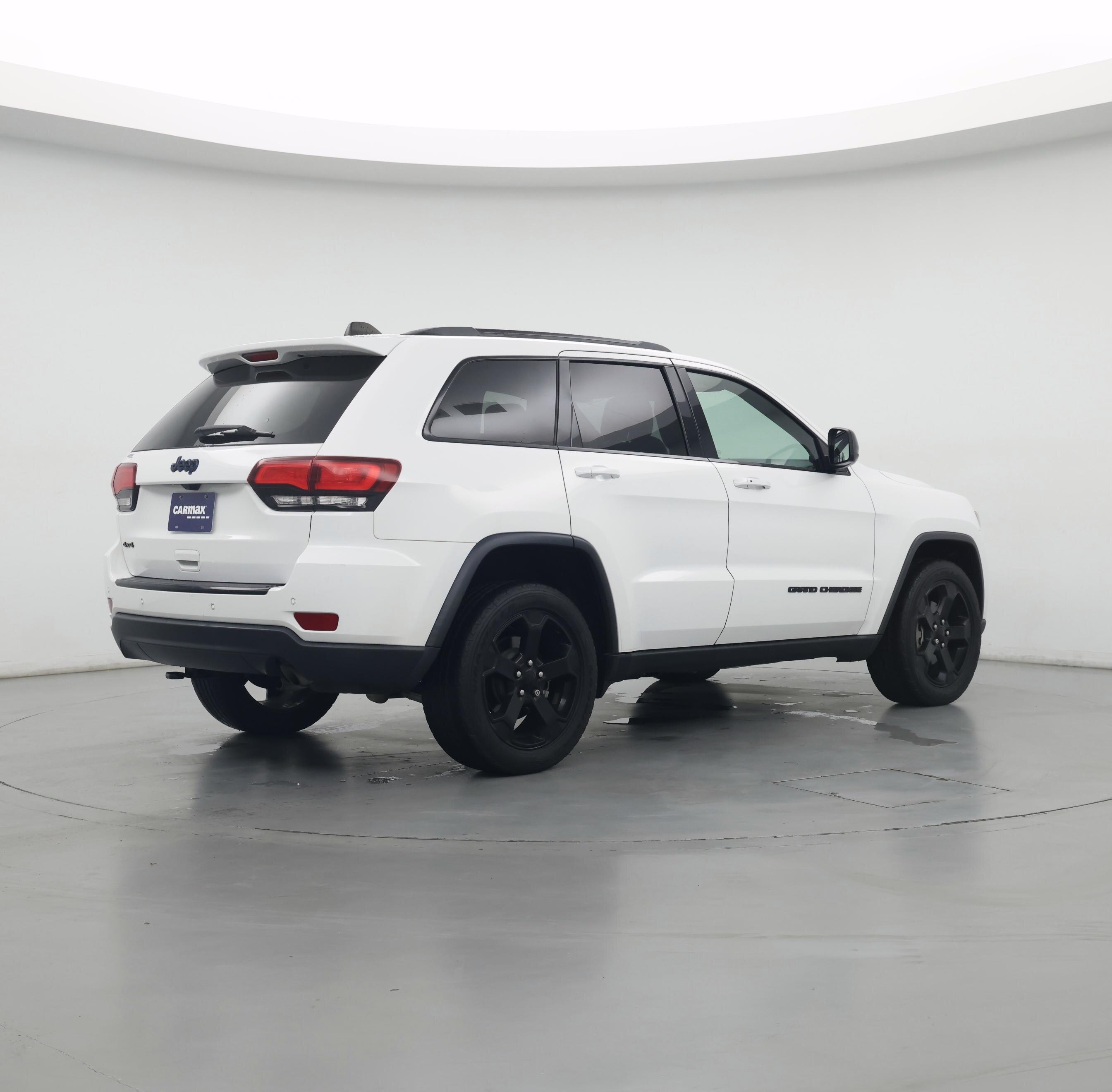 Thumbnail: 2018 Jeep Grand Cherokee - 8