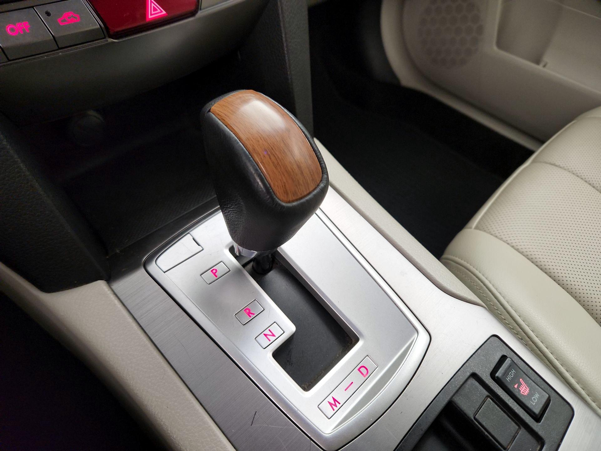 Thumbnail: 2014 Subaru Outback - 18