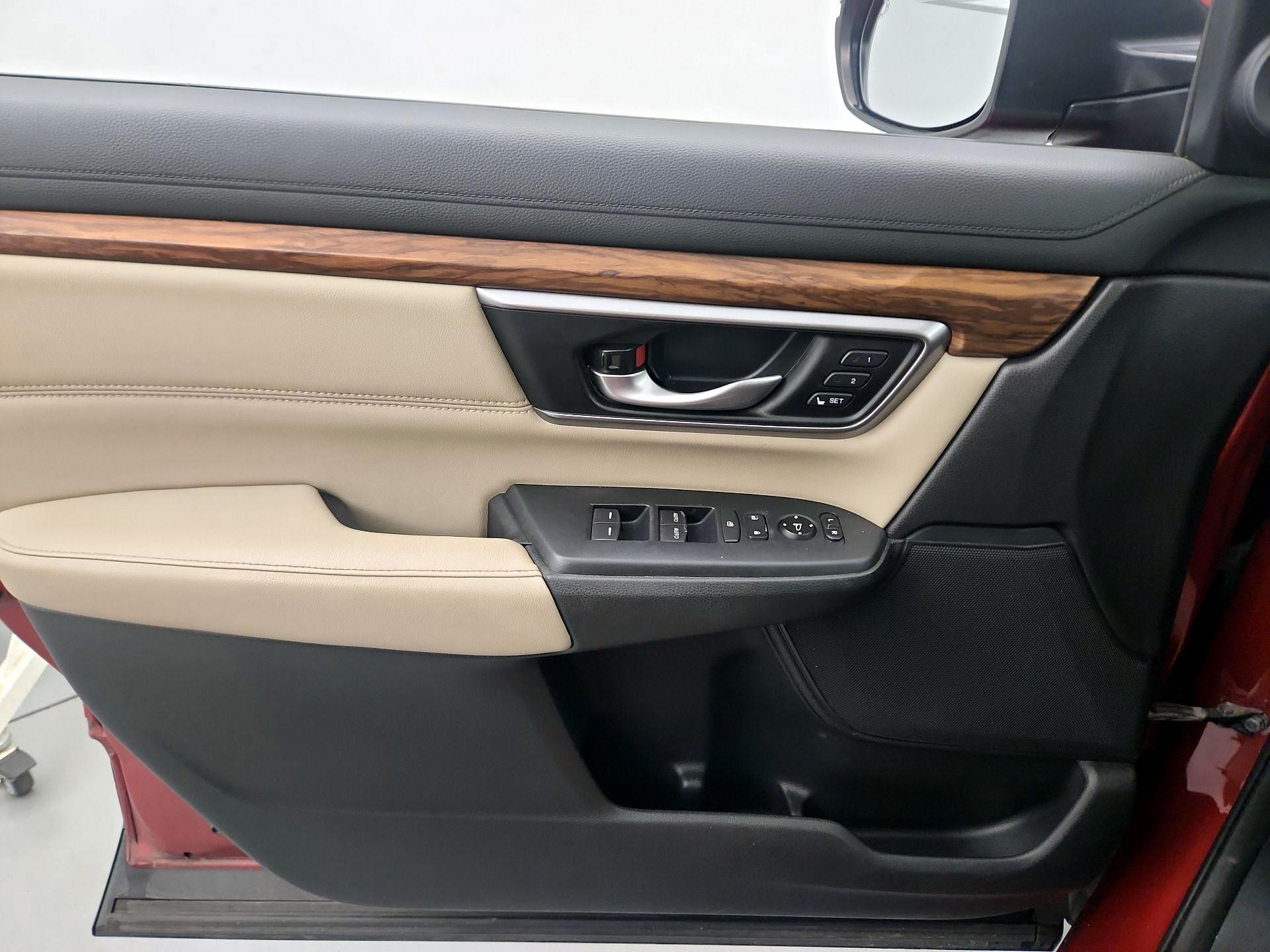 Thumbnail: 2017 Honda CR-V - 12