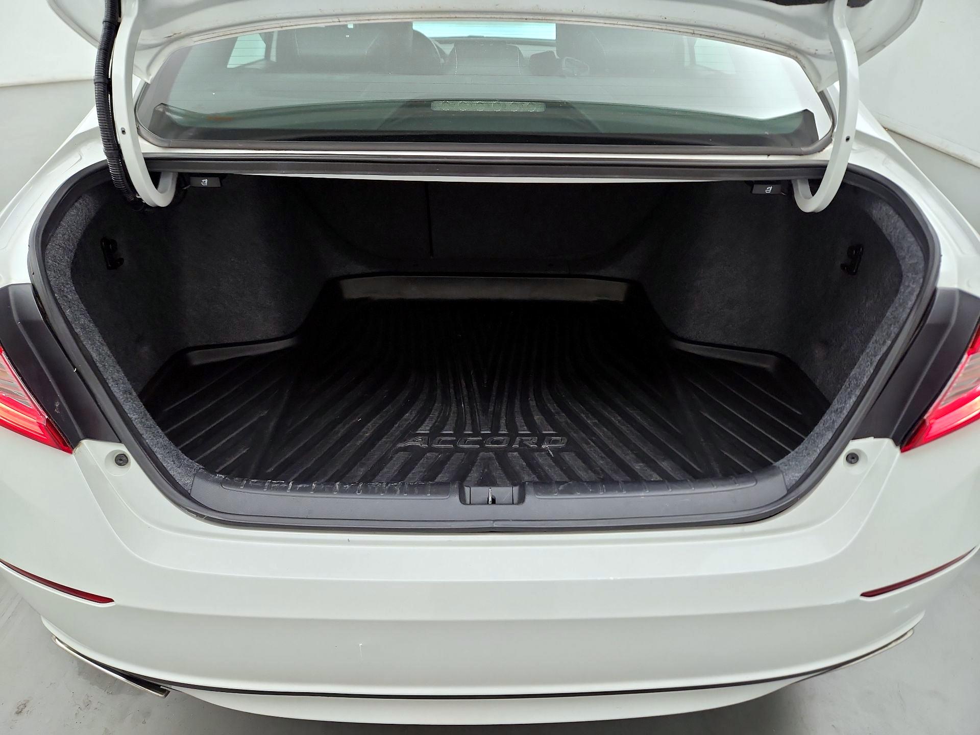 Thumbnail: 2019 Honda Accord - 20