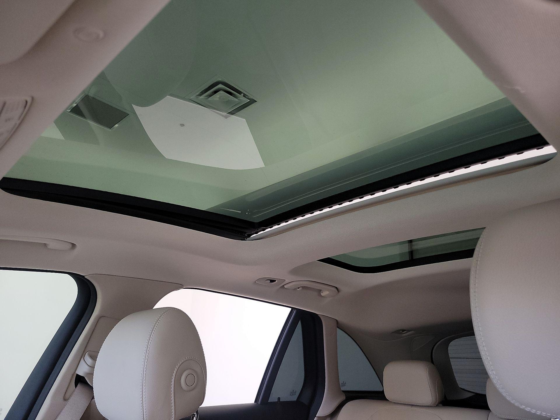 Thumbnail: 2020 Mercedes-Benz GLC - 20