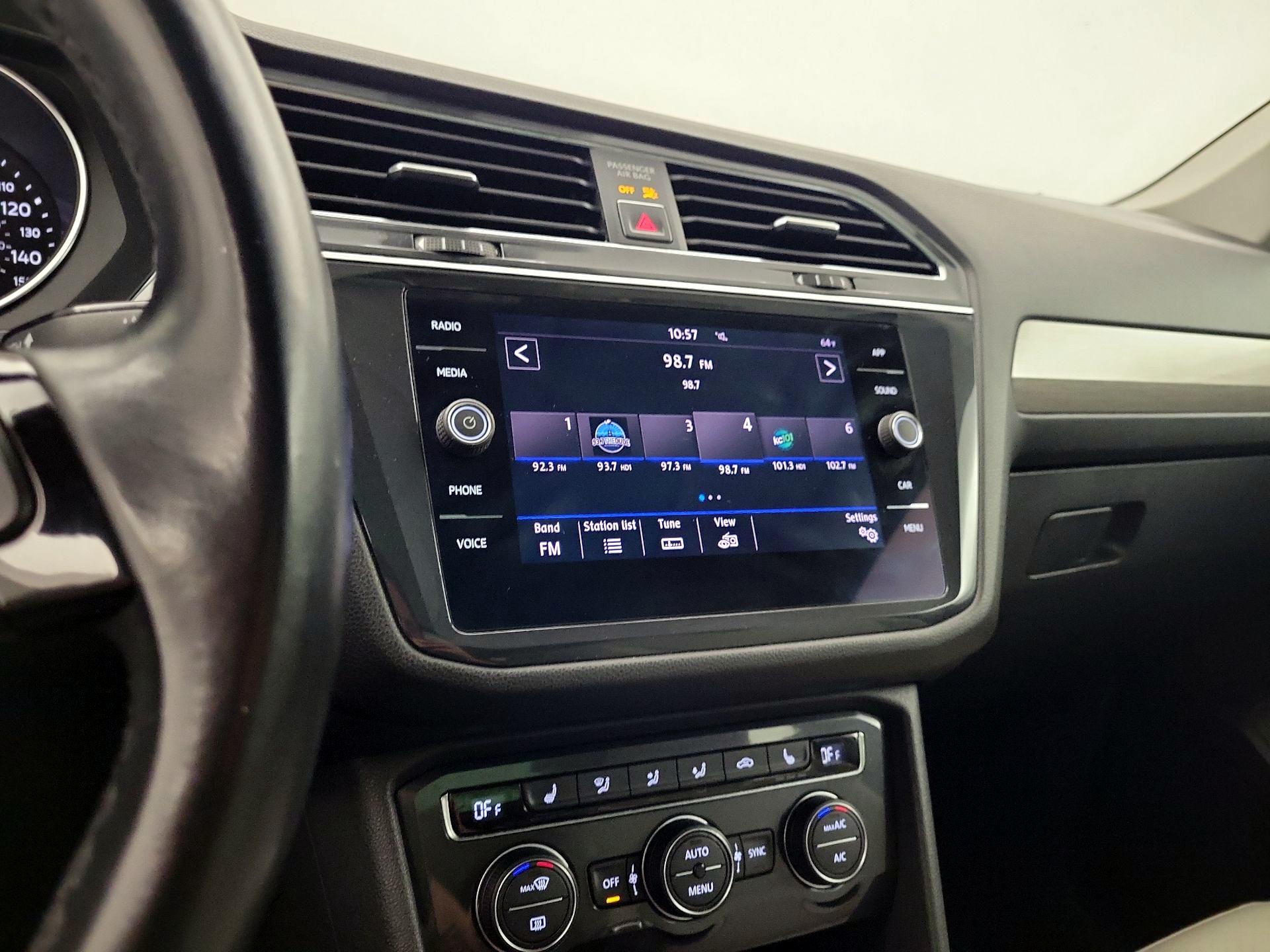 Thumbnail: 2018 Volkswagen Tiguan - 15