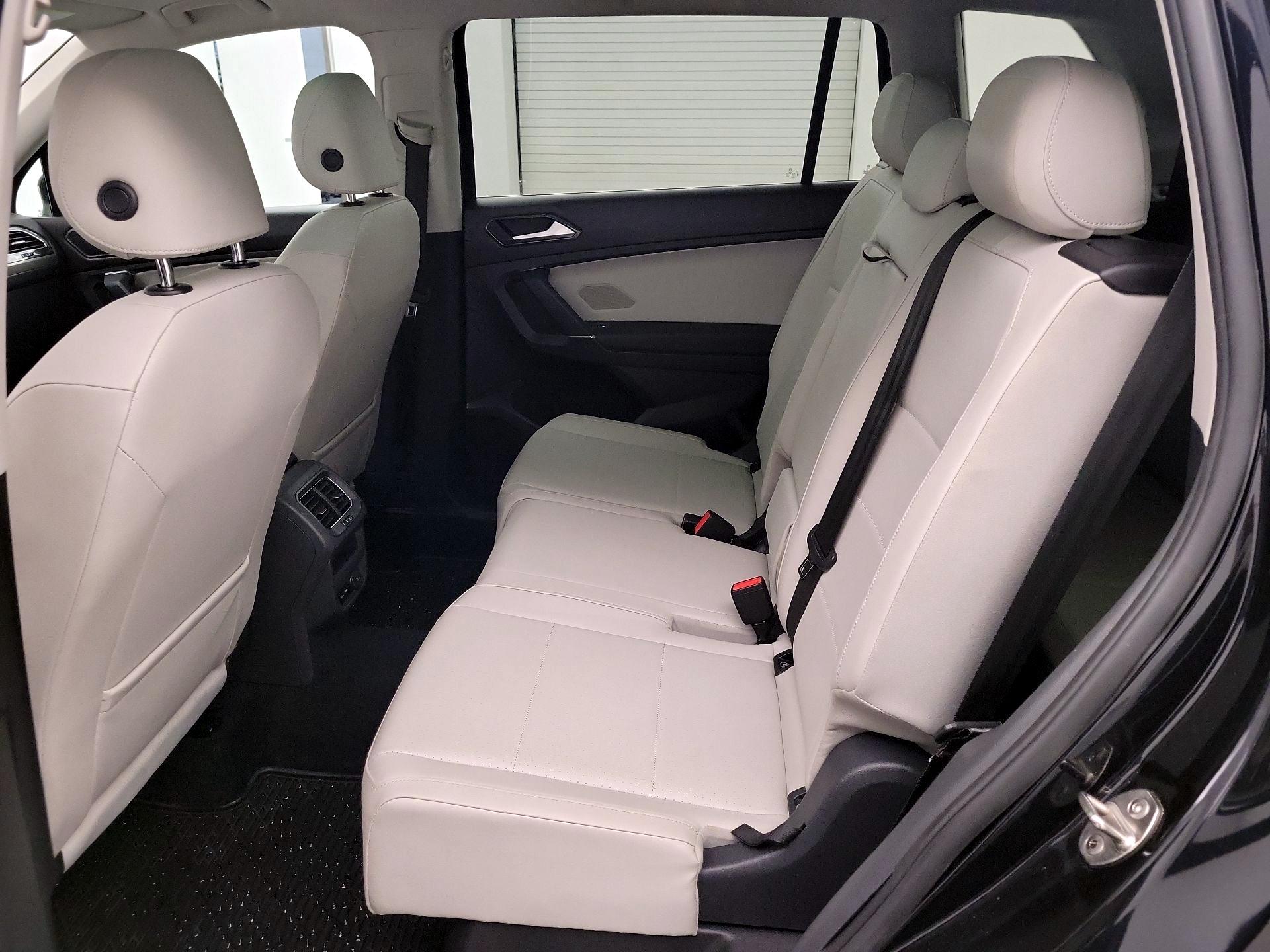 Thumbnail: 2018 Volkswagen Tiguan - 20