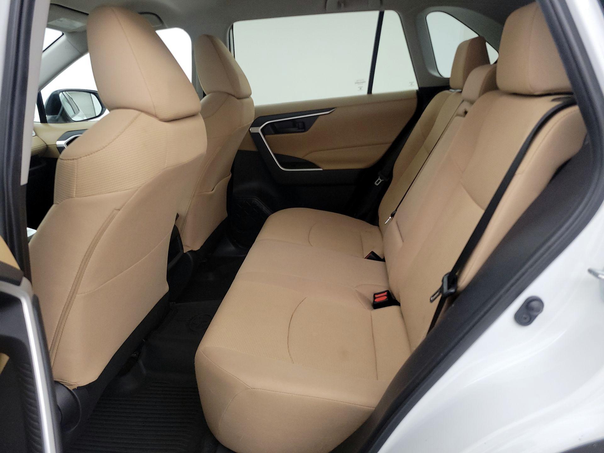 Thumbnail: 2020 Toyota RAV4 - 19