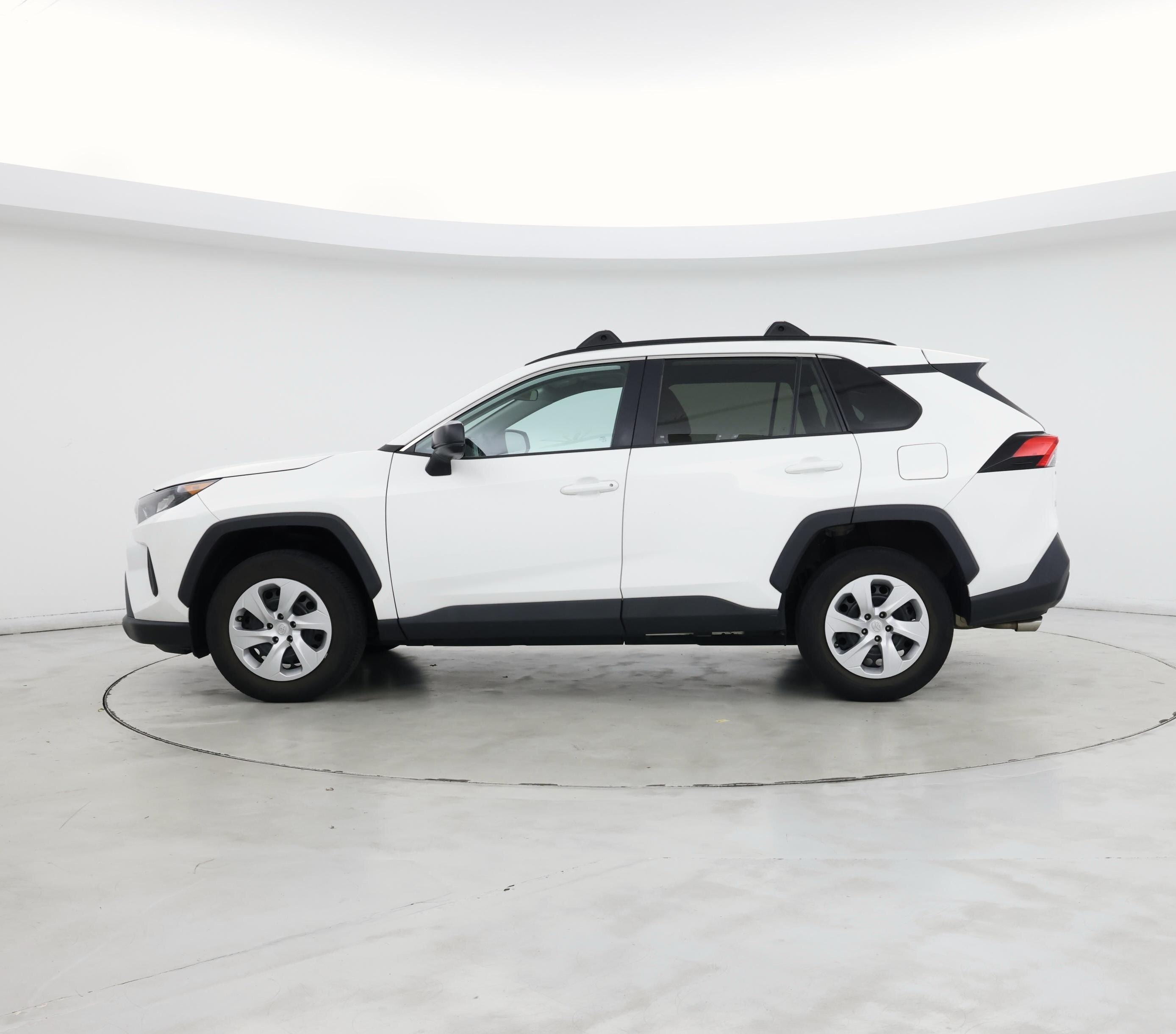 Thumbnail: 2020 Toyota RAV4 - 3