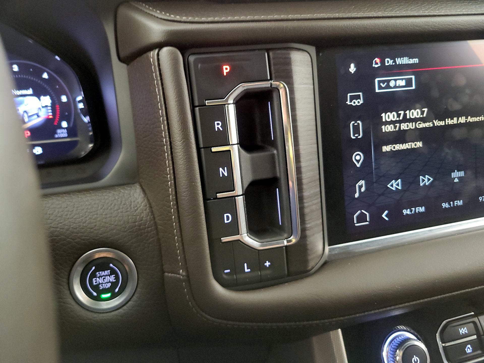 Thumbnail: 2023 GMC Yukon XL - 18