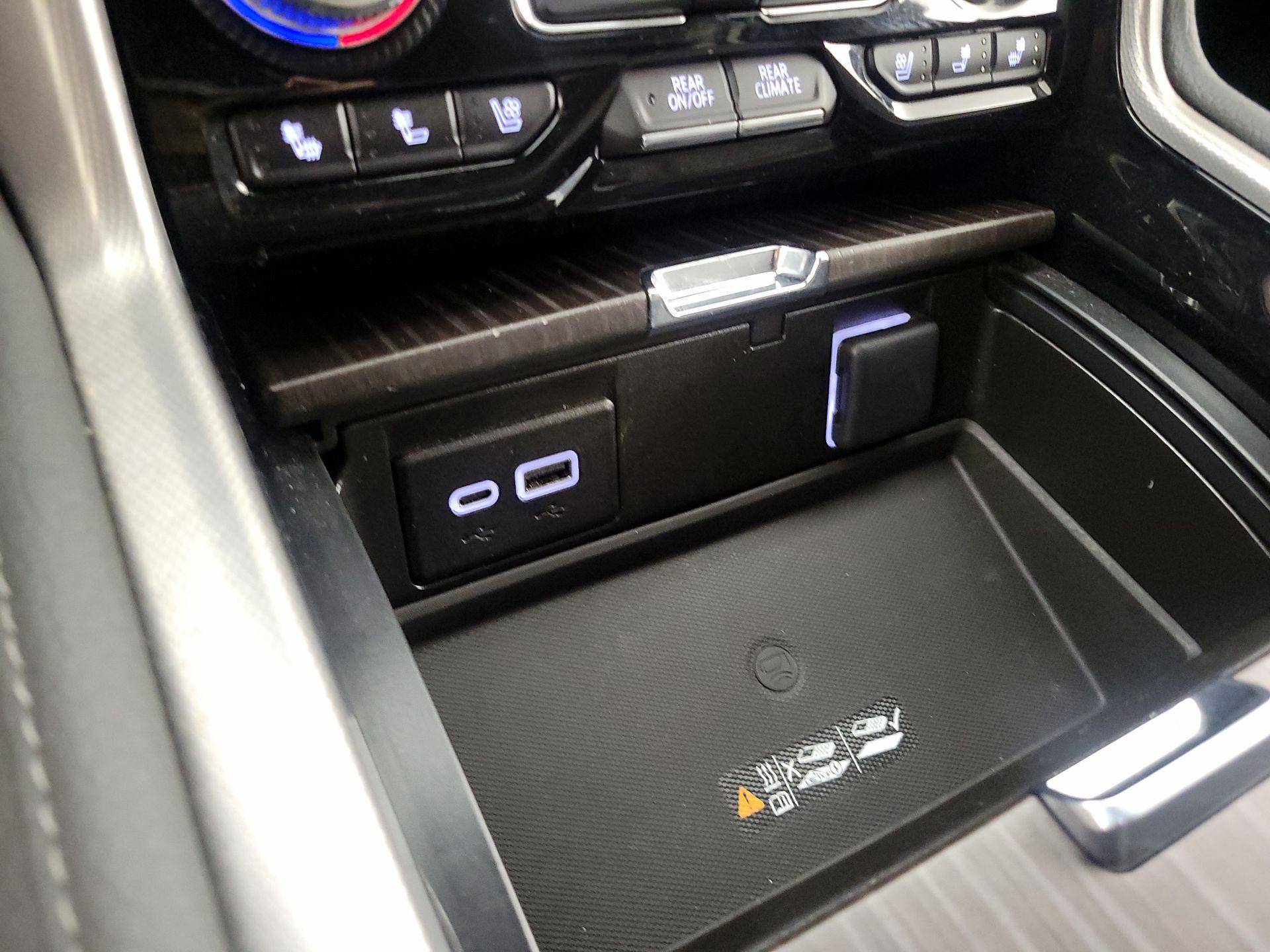 Thumbnail: 2023 GMC Yukon XL - 19