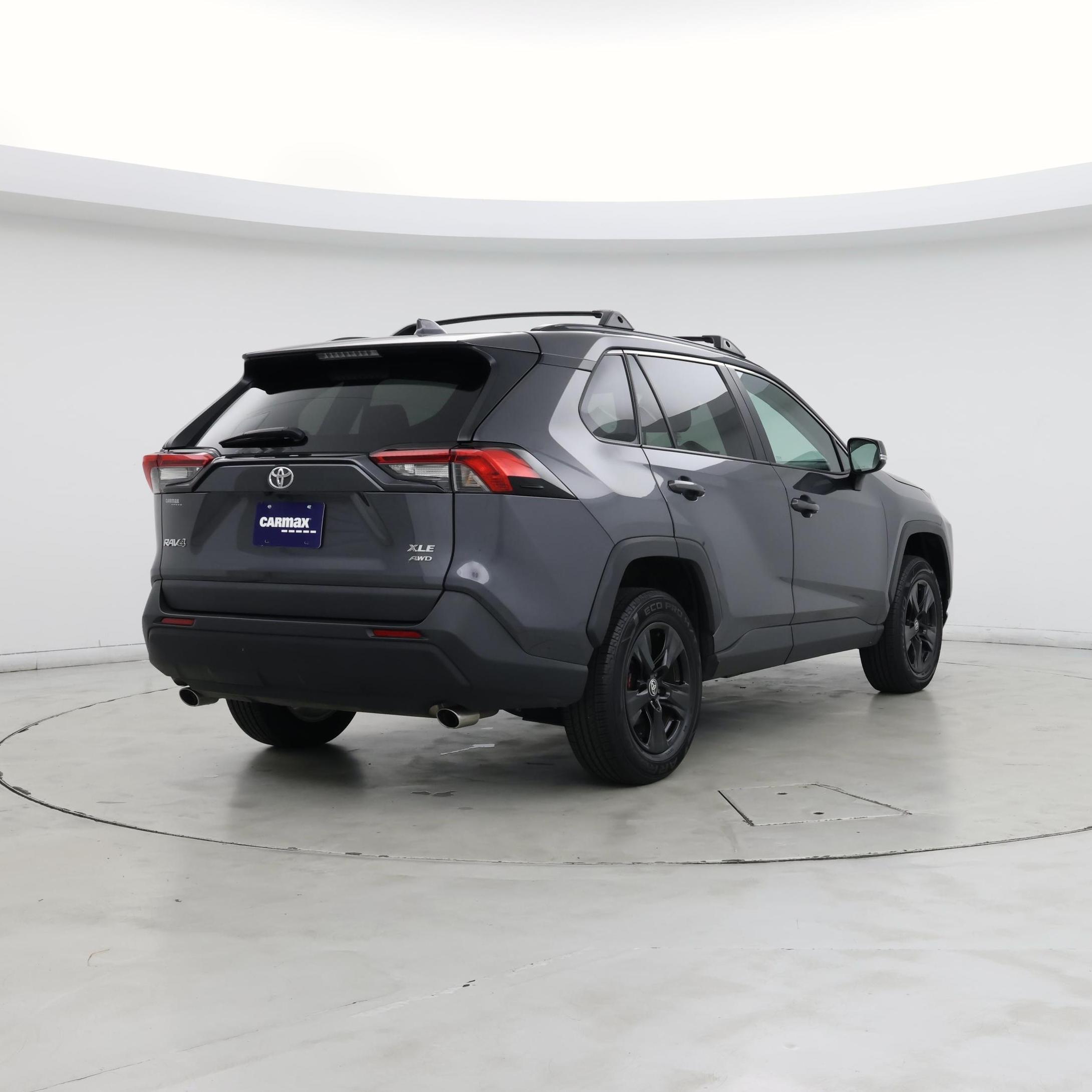 Thumbnail: 2022 Toyota RAV4 - 8