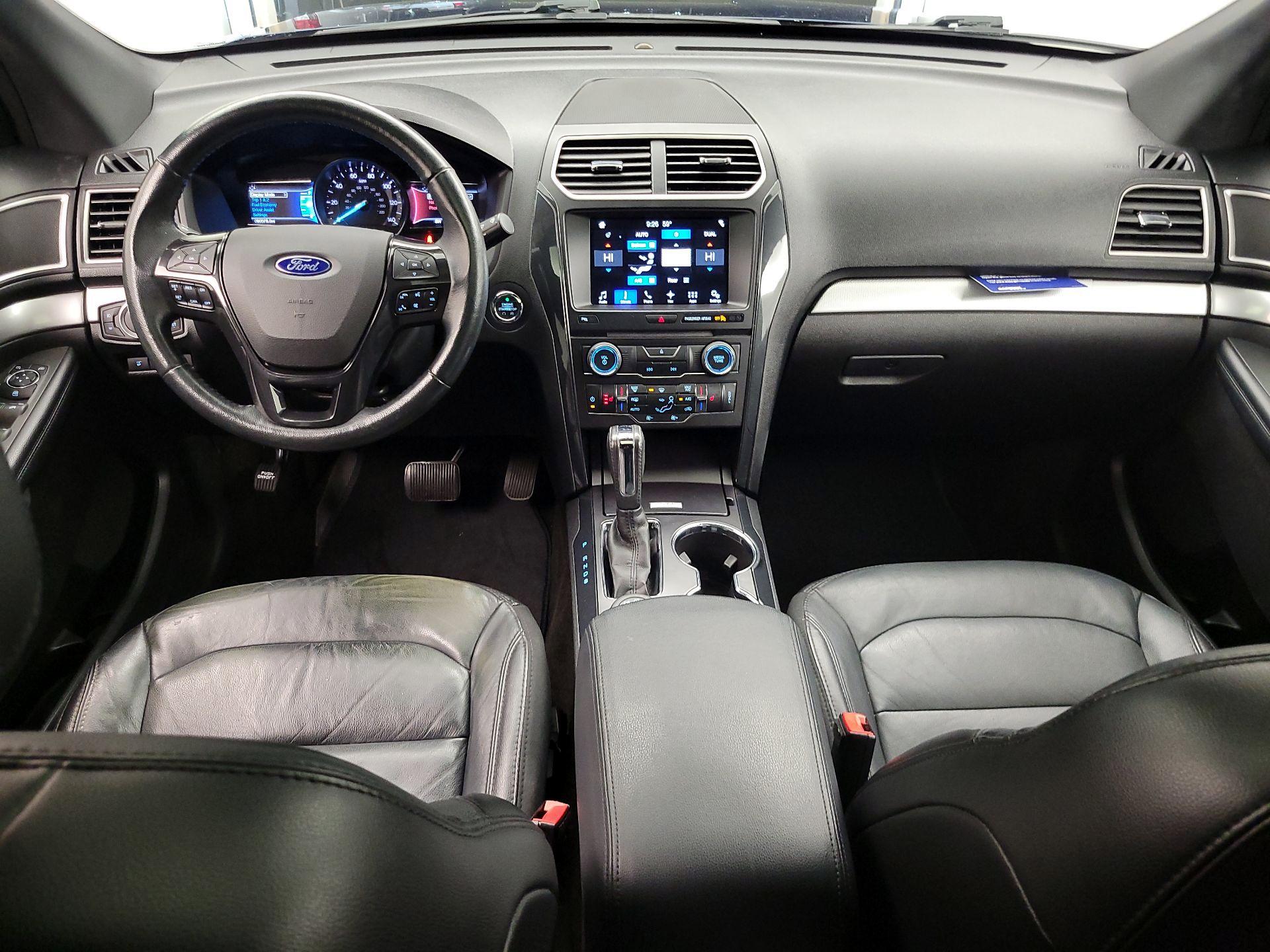 Thumbnail: 2017 Ford Explorer - 9