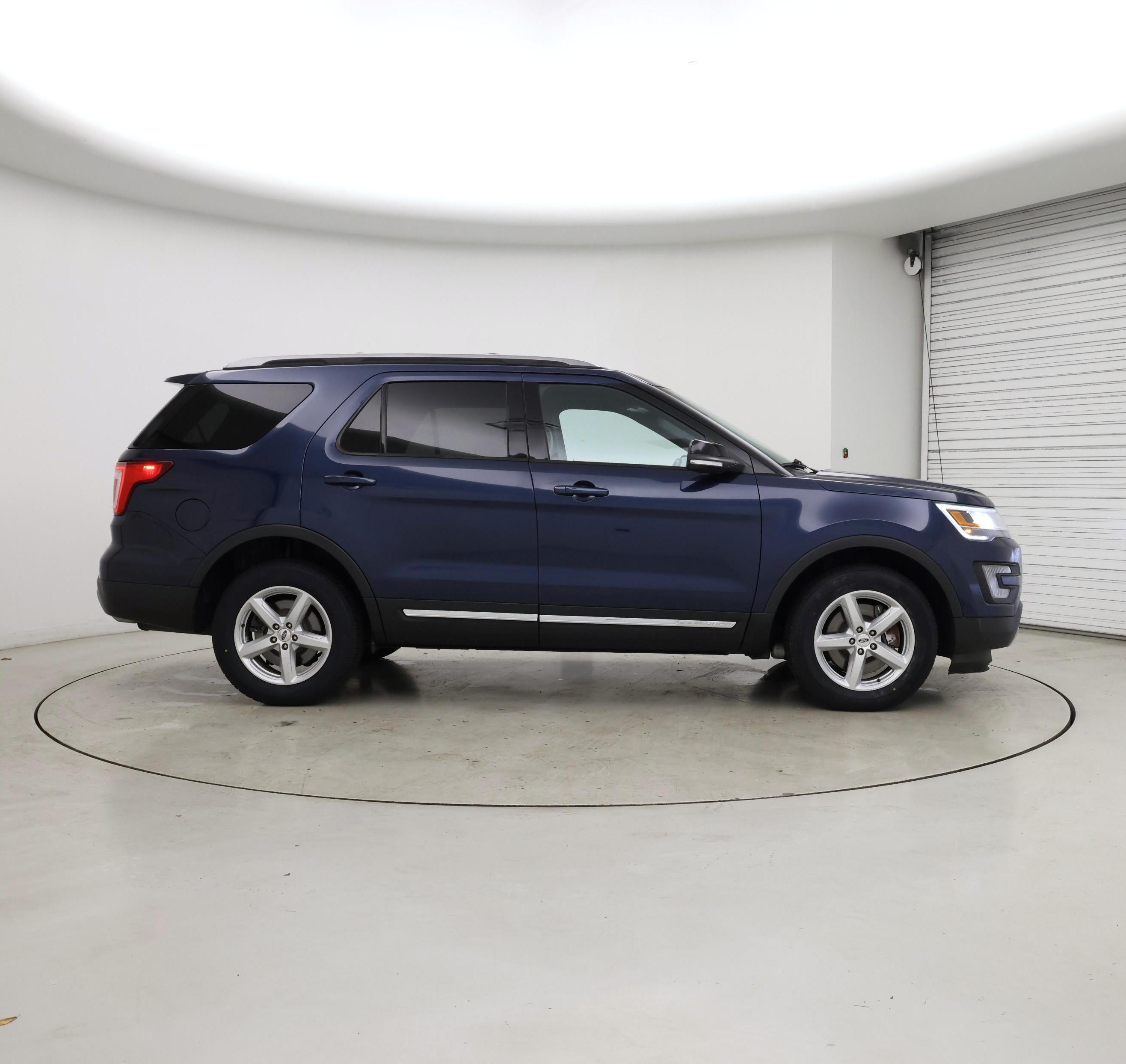 Thumbnail: 2017 Ford Explorer - 7