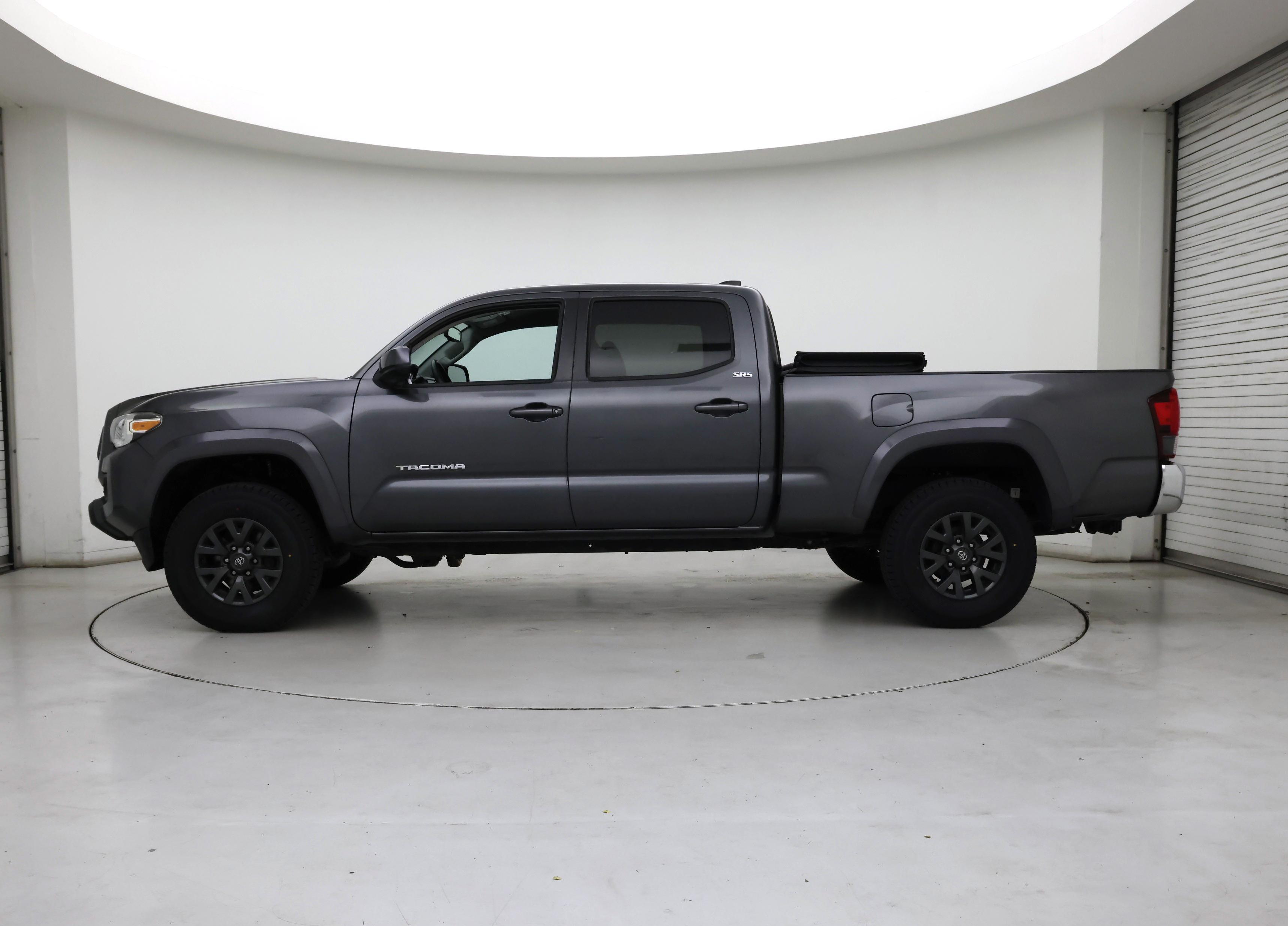 Thumbnail: 2022 Toyota Tacoma - 3