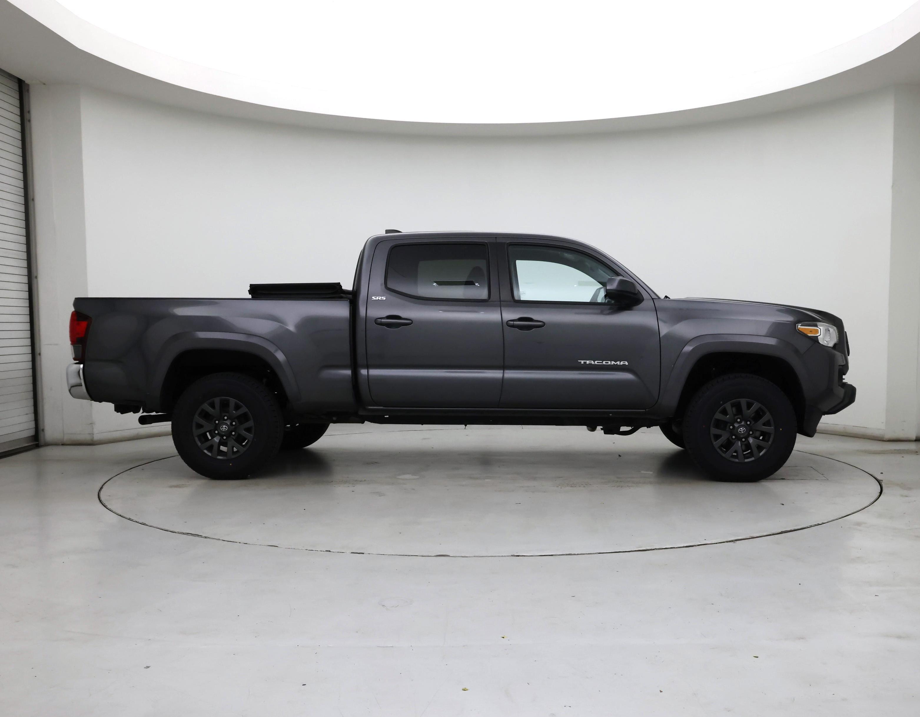 Thumbnail: 2022 Toyota Tacoma - 7