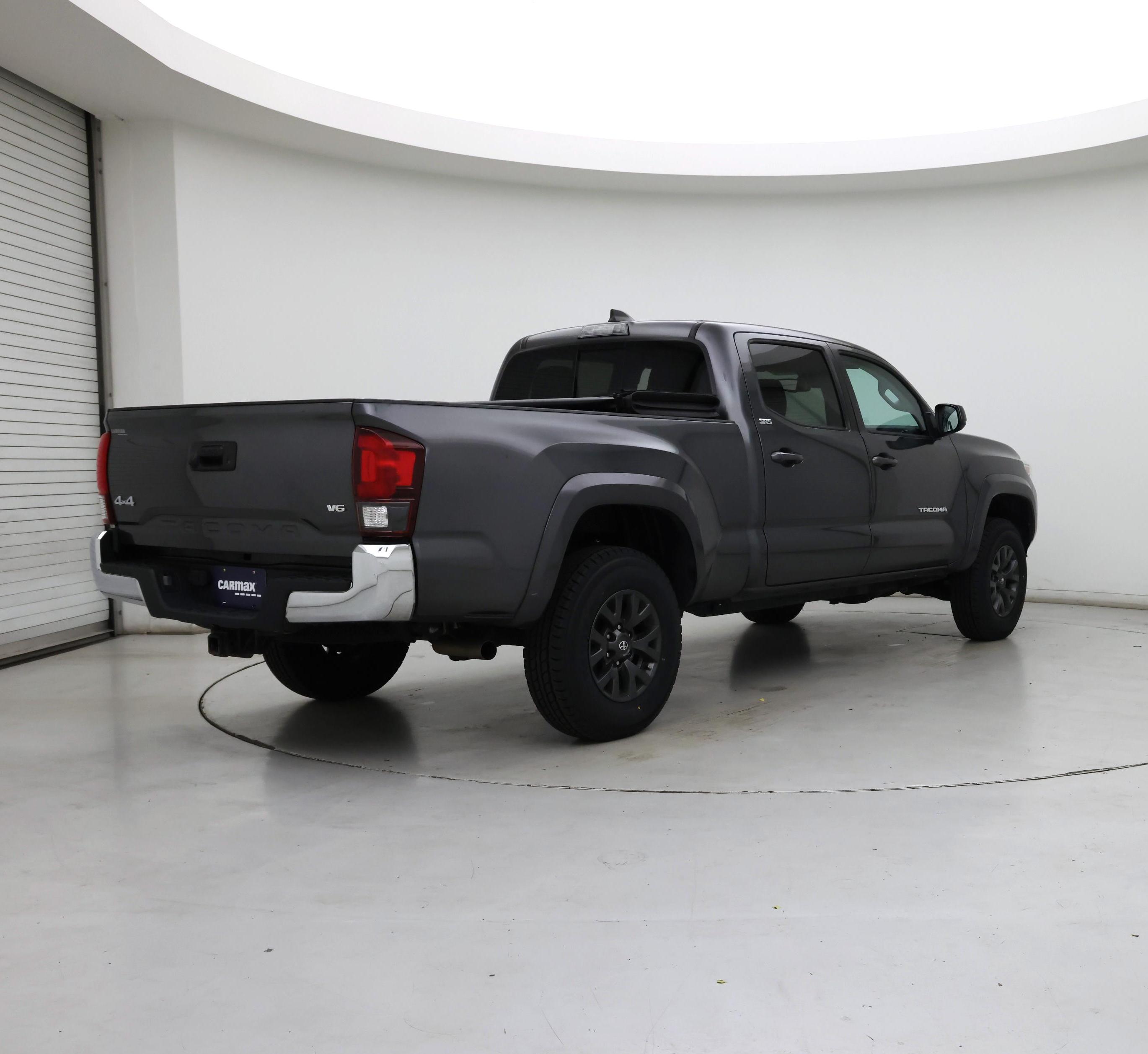 Thumbnail: 2022 Toyota Tacoma - 8